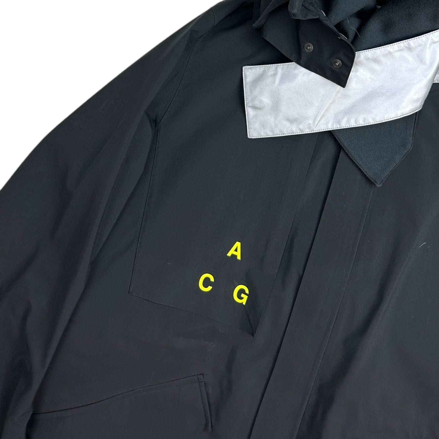 NikeLab x Nike ACG Gore-tex Tench Coat Black