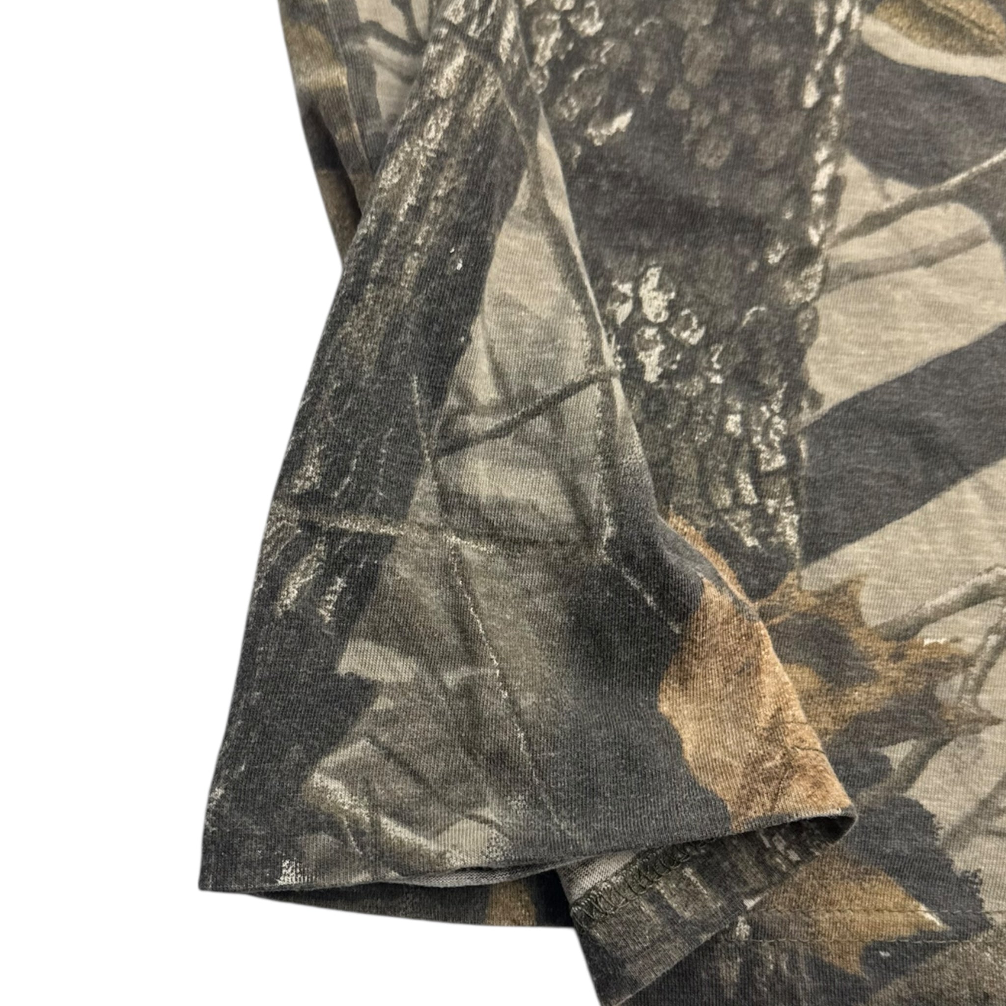 Vintage Realtree x Winchester Camo Pocket T-Shirt