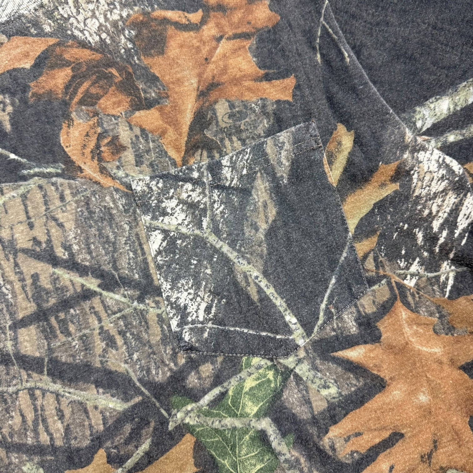 Vintage Mossy Oak Tee Camo