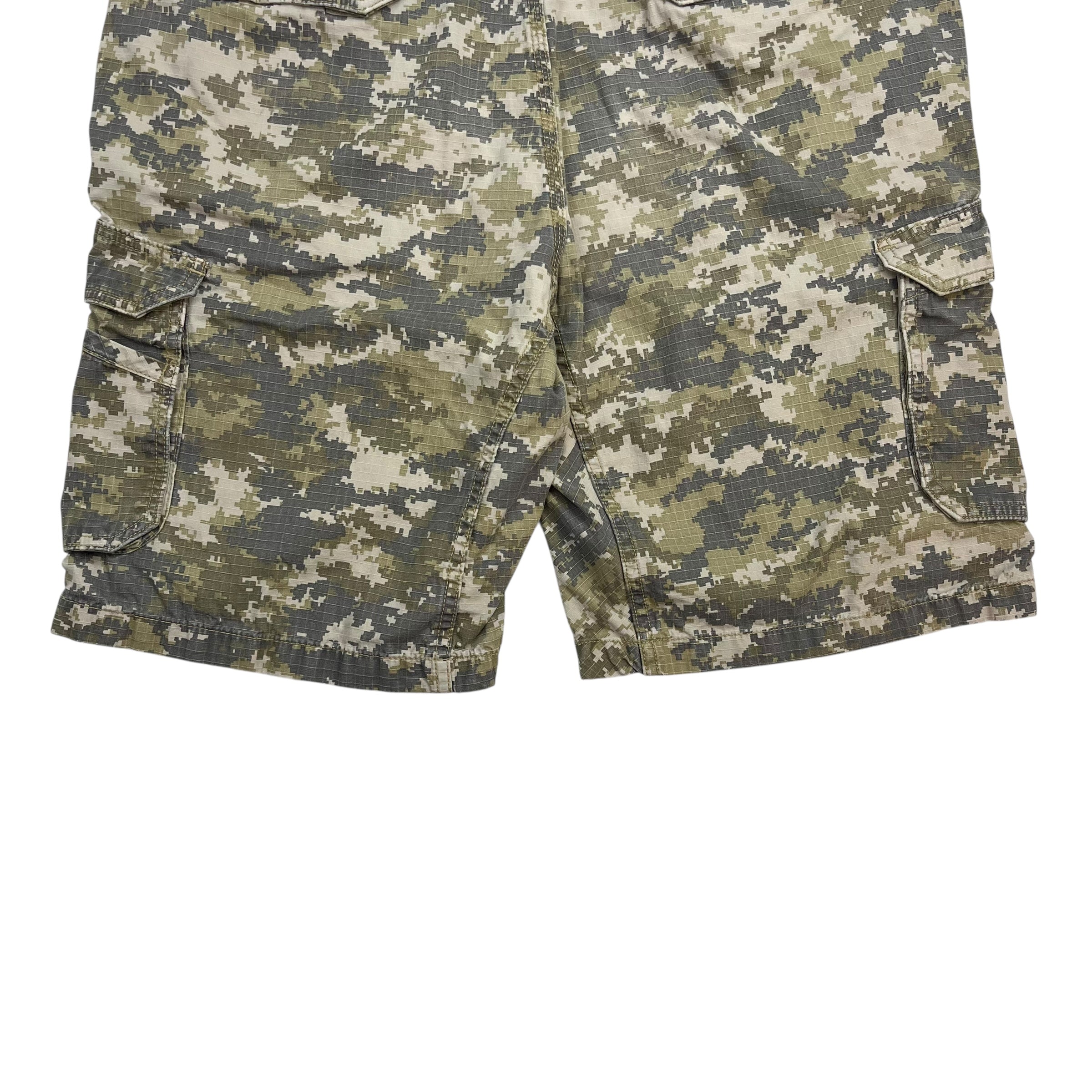 Vintage Carhartt Cargo Shorts Light Green Camo