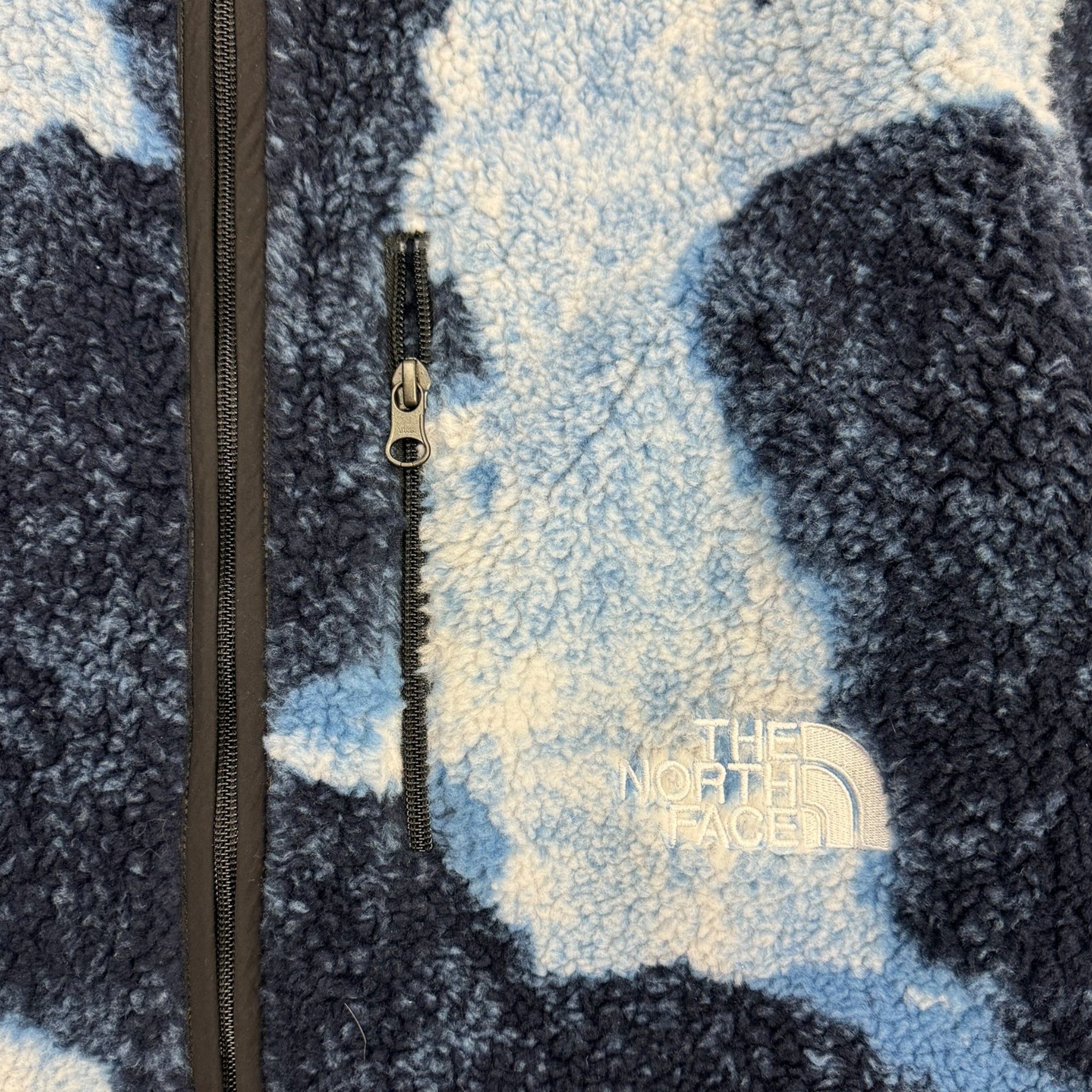 Supreme The North Face Bleached Denim Print Fleece Jacket Indigo