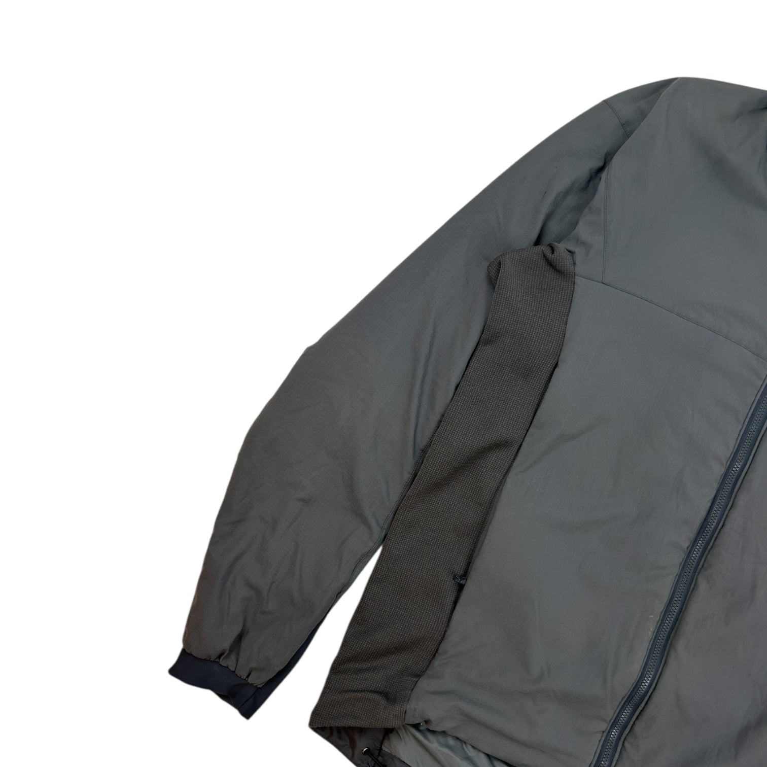 Arc’teryx Leaf Atom LT Grey