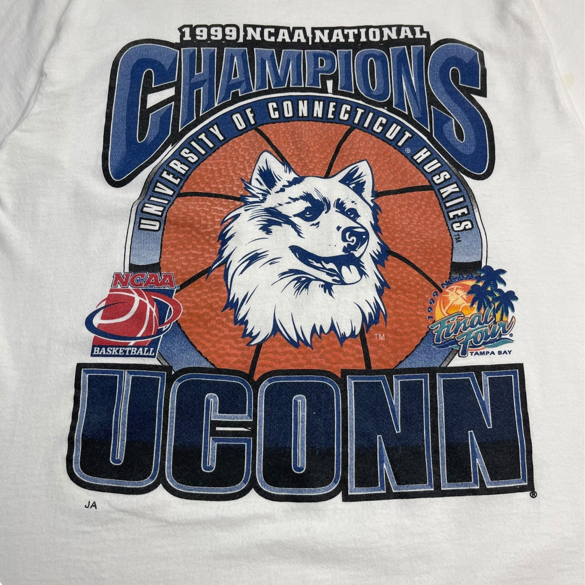 1999 University of Connecticut Huskies Basketball T-Shirt