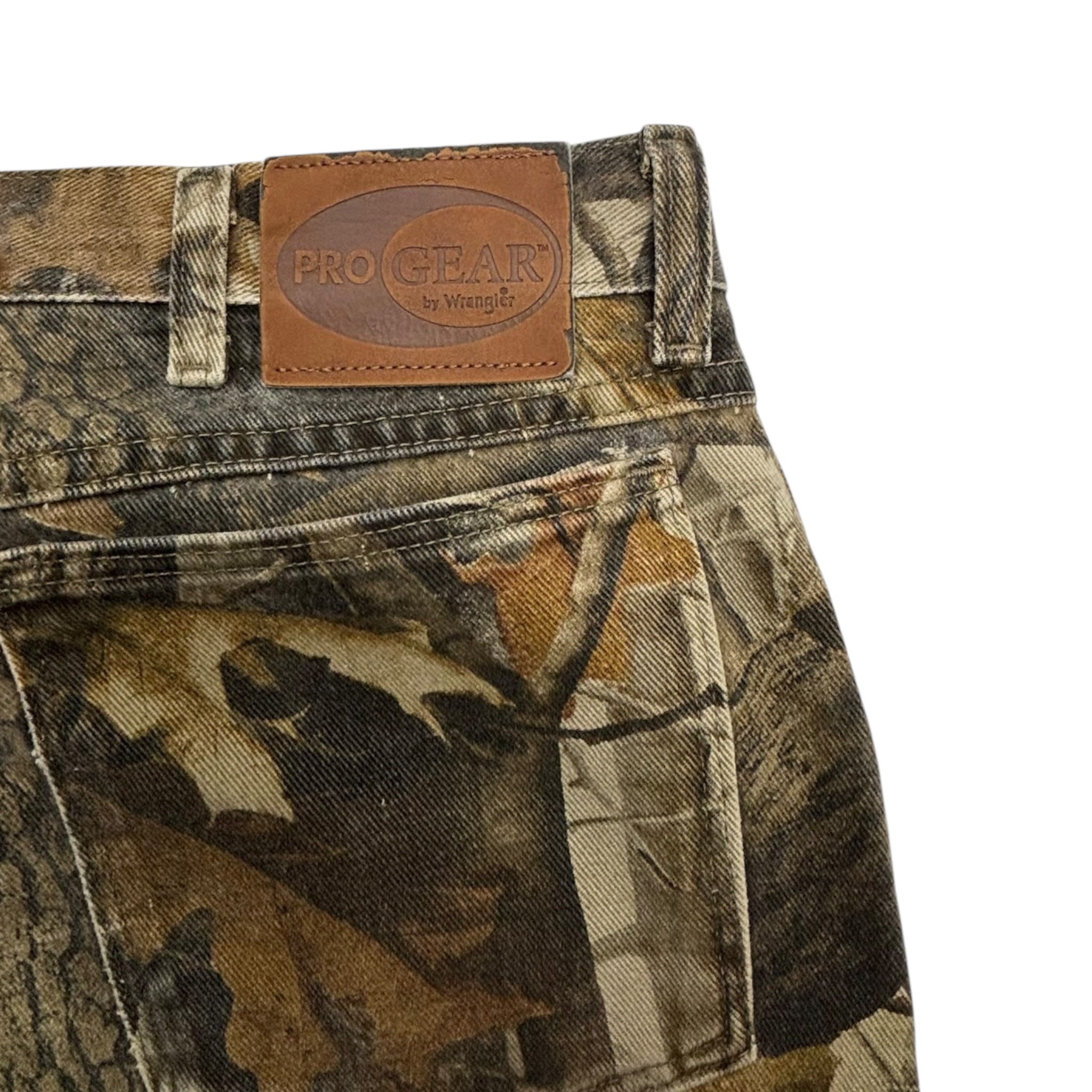 Vintage Wrangler Pro Gear Real Tree Camo Denim