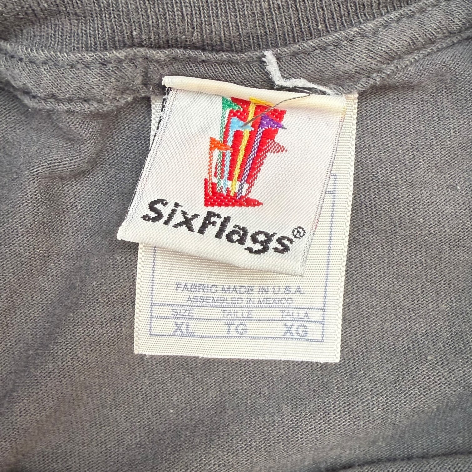 Vintage Six Flags Batman The Dark Knight Tee Grey