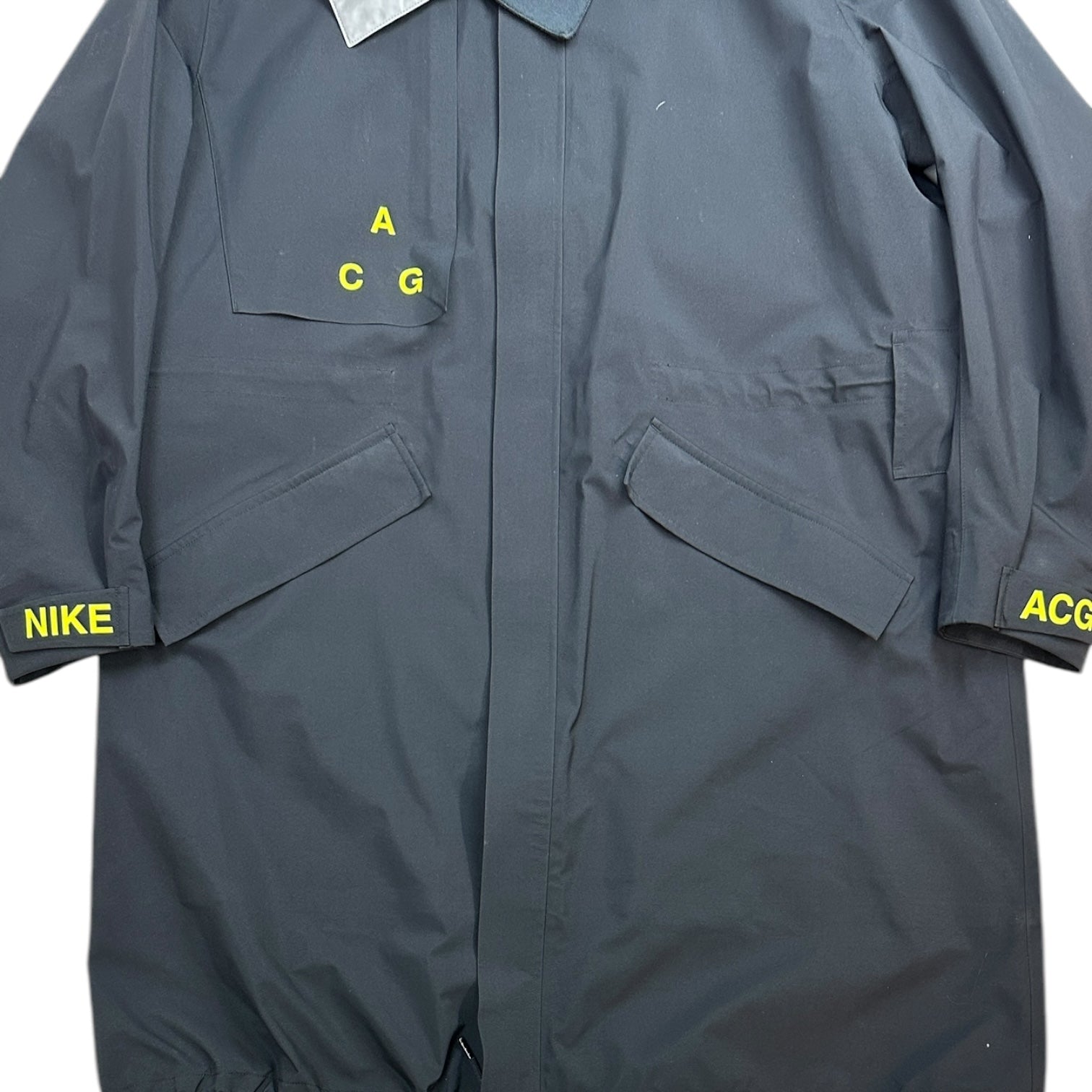NikeLab x Nike ACG Gore-tex Tench Coat Black