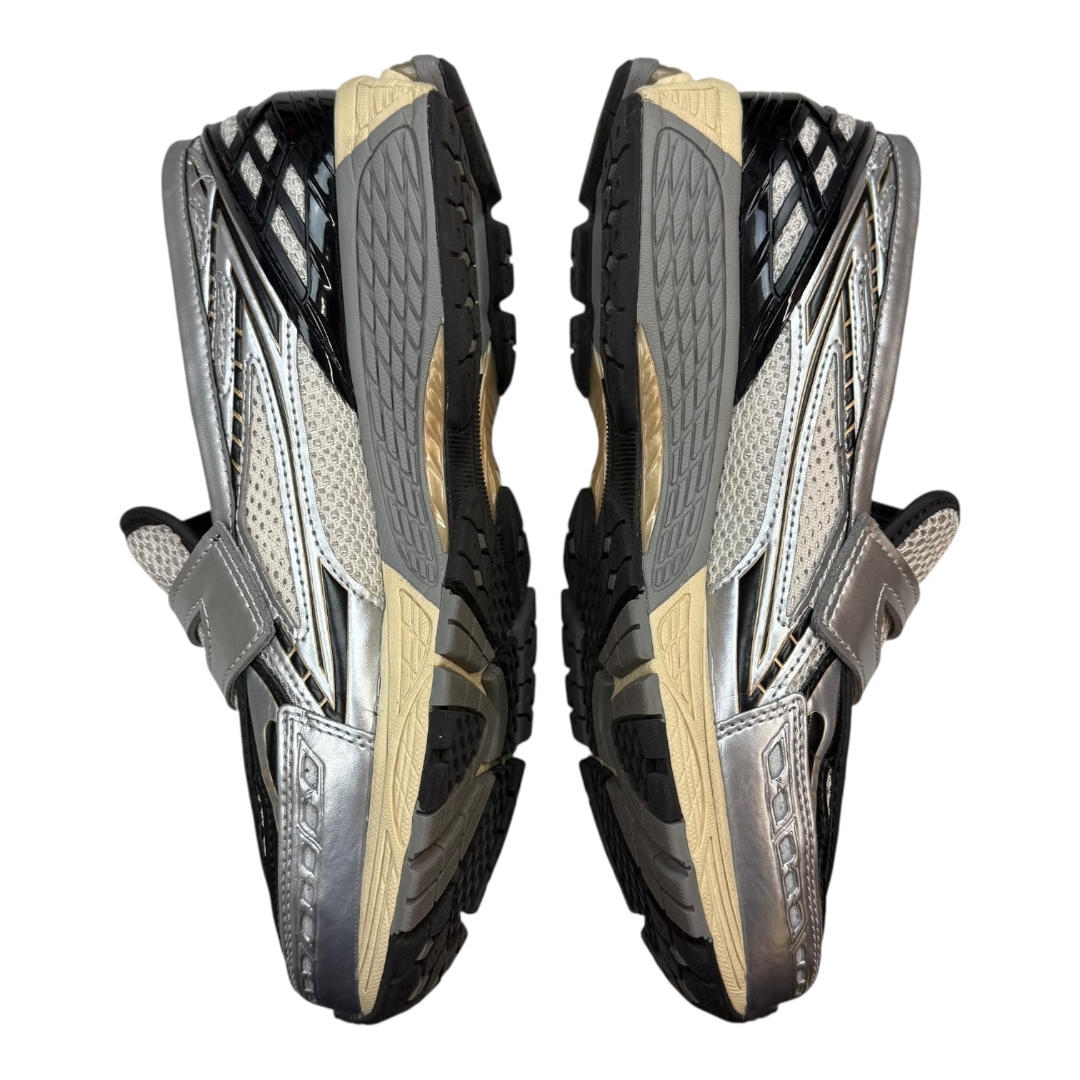 New Balance 1906L Silver Metallic Cream (Used)