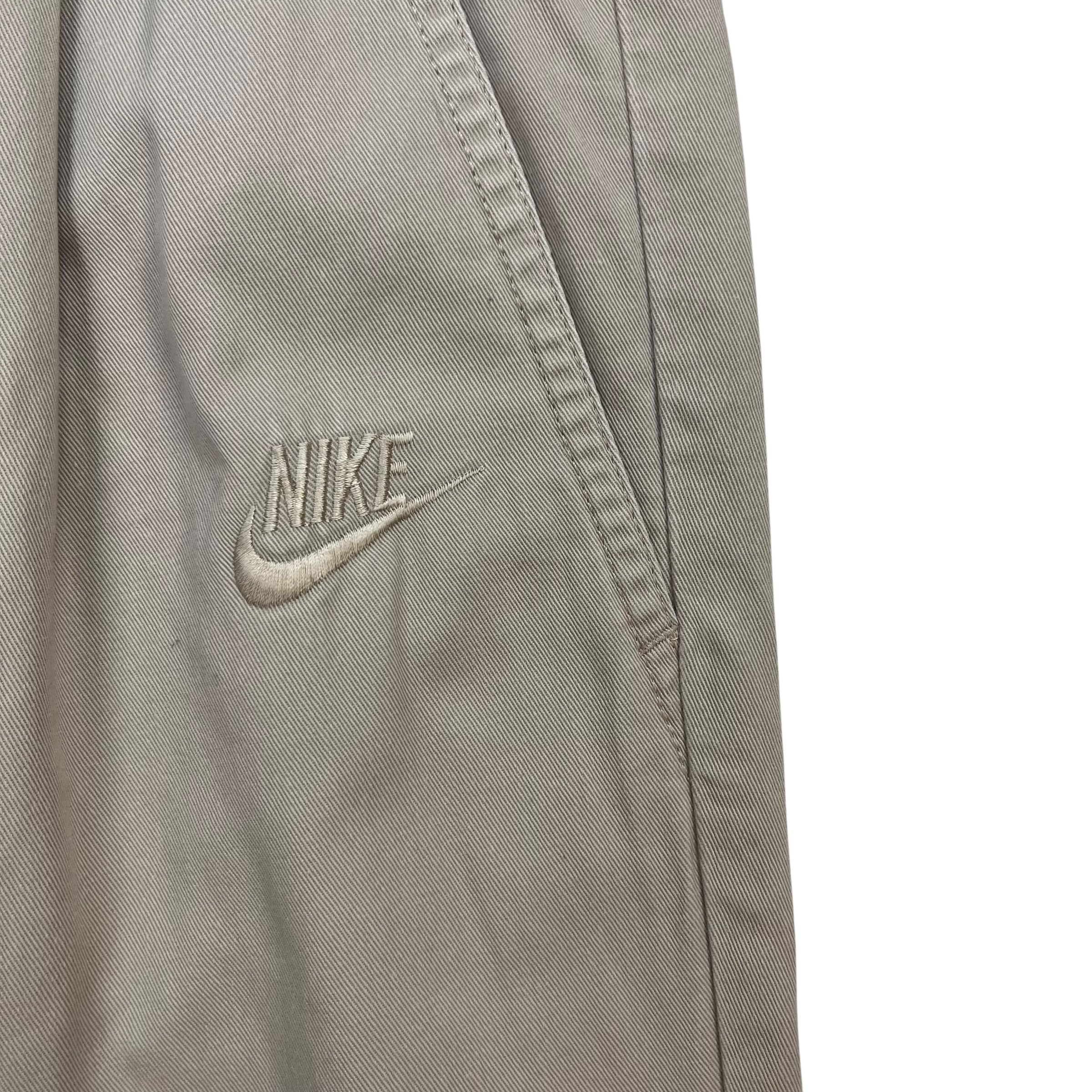 Vintage Nike Pleated Khaki Pants Light Beige