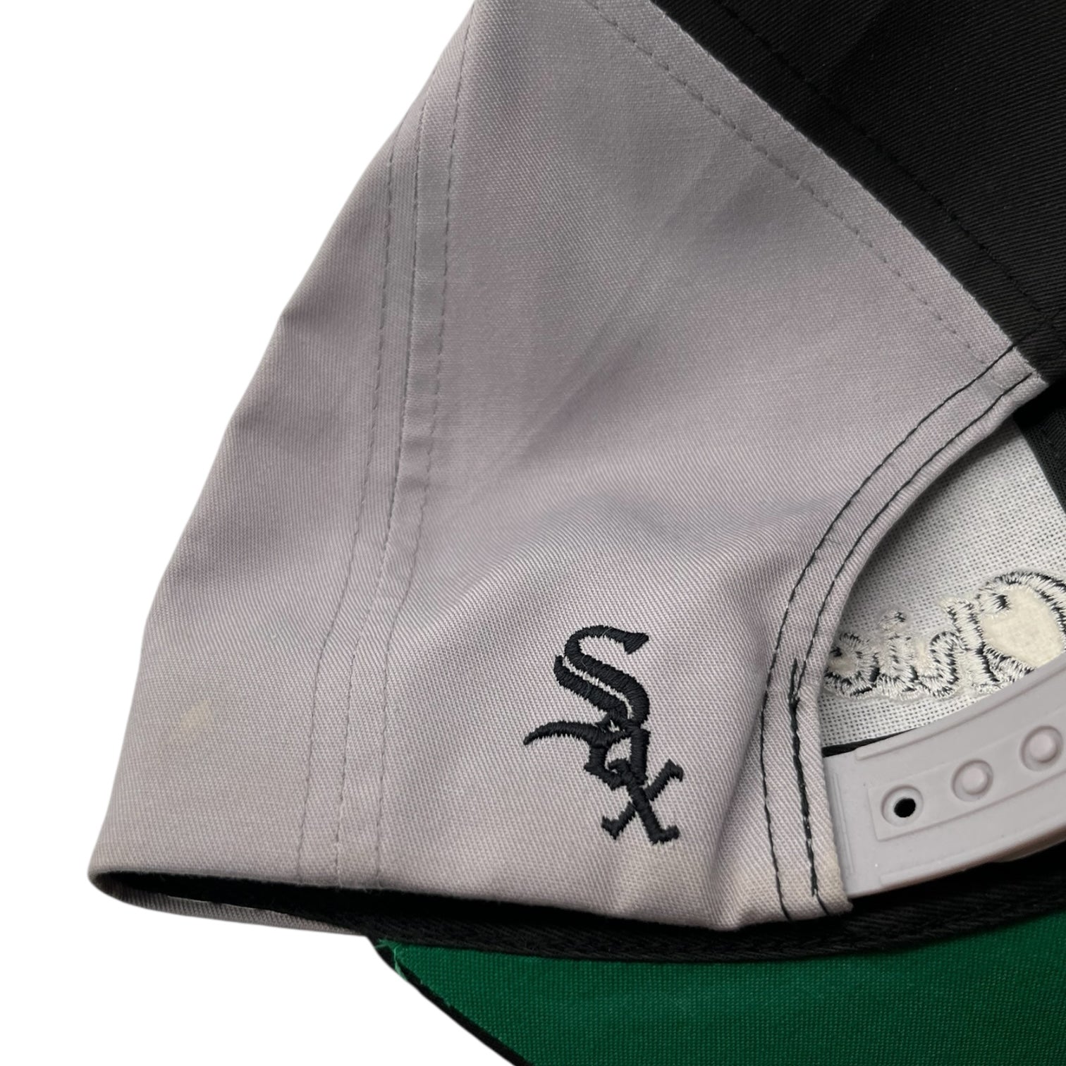 Vintage Chicago White Sox Side Logo Snapback Hat Black