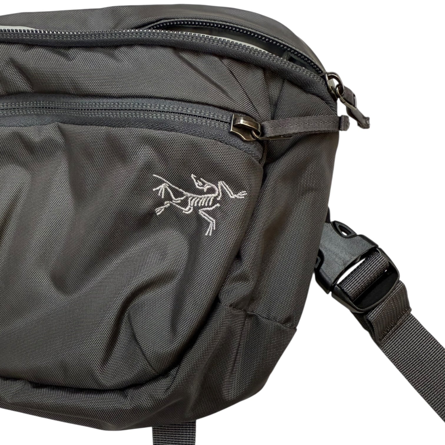 Arc’teryx Mantis 2 Waist Bag Dark Grey