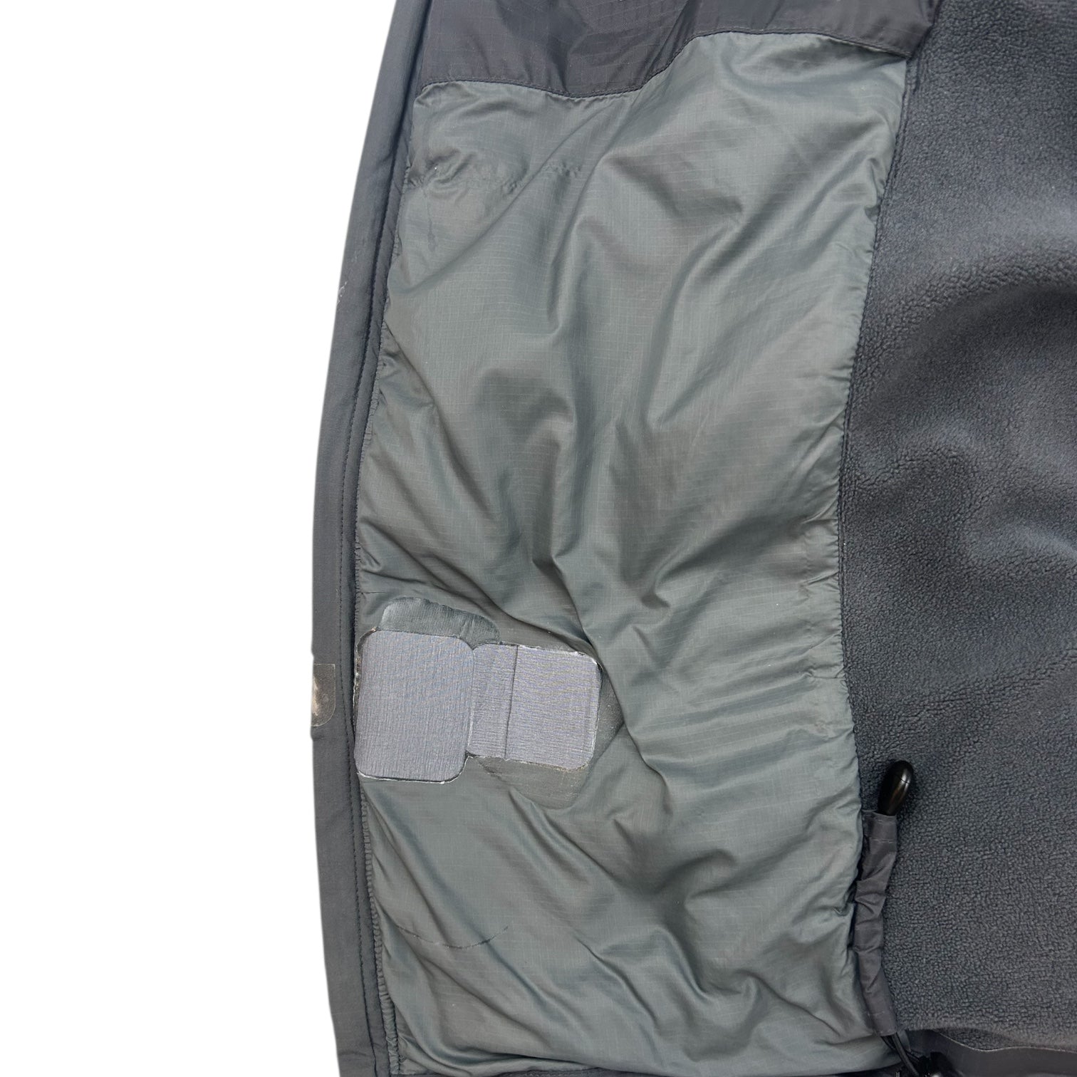 Arc’teryx Leaf Atom LT Grey