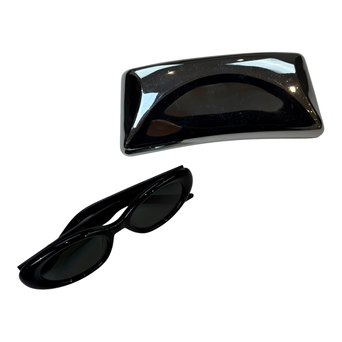 Gentle Monster Bandoneon.S 01 Sunglasses Black