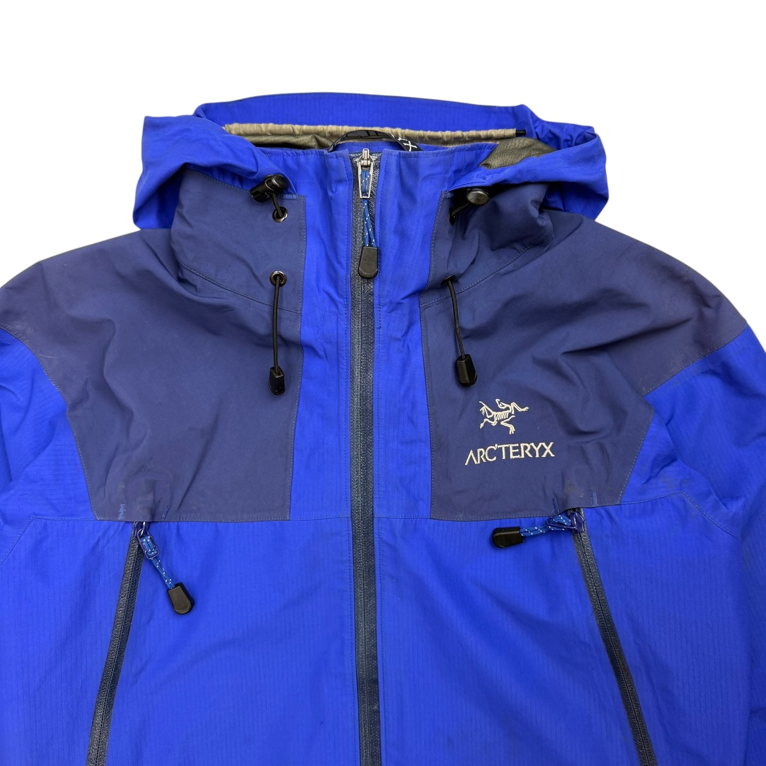 Vintage Arc’teryx Women’s Beta AR Jacket Too Blue