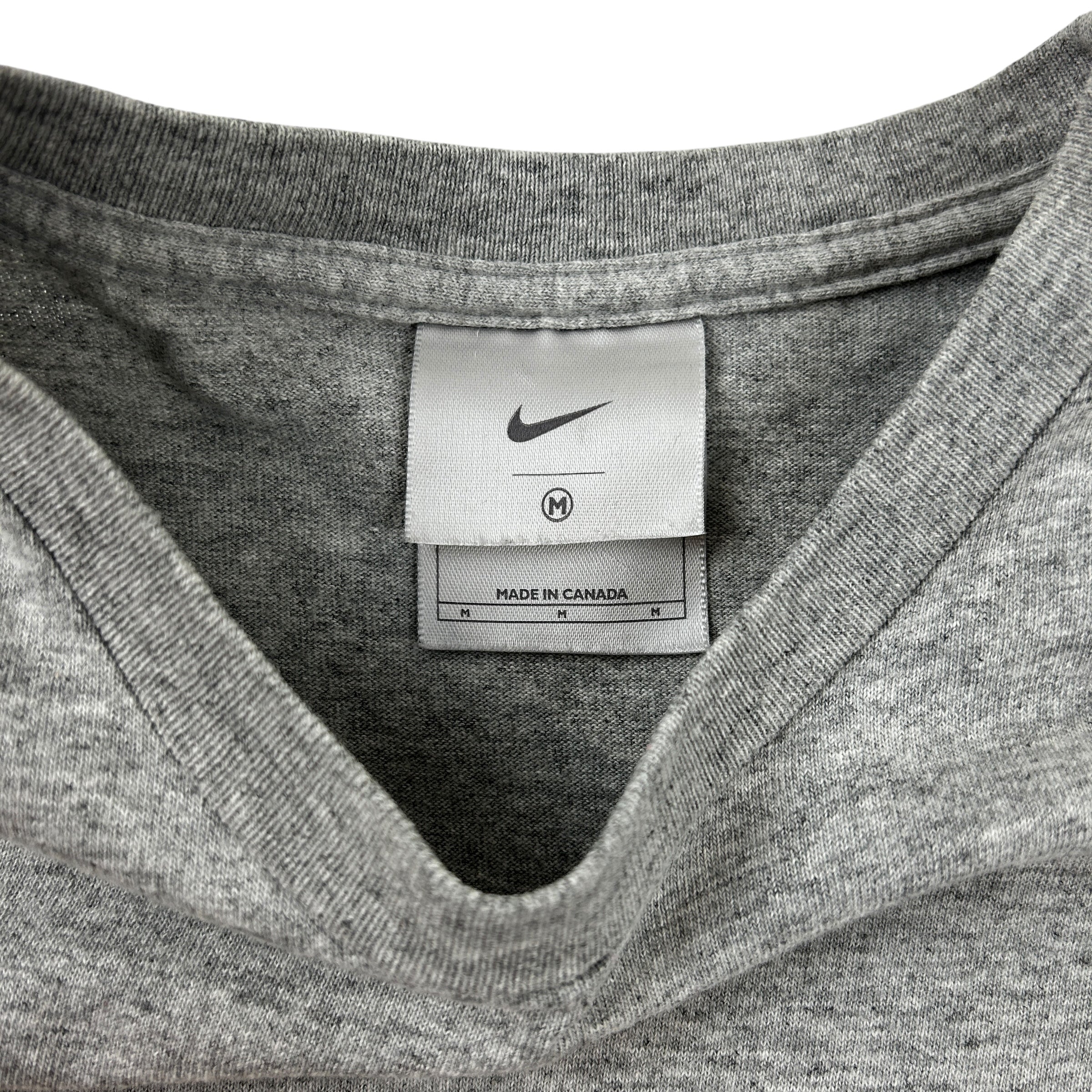 Vintage Nike Logo T-Shirt Grey
