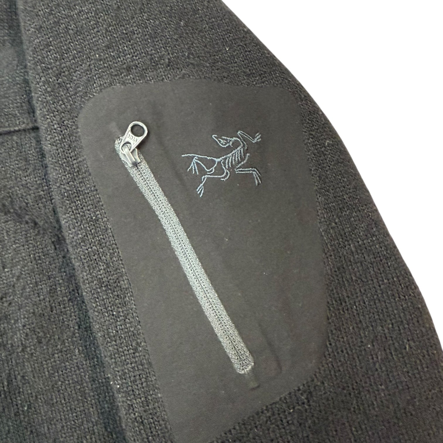 Arc’teryx Covert Jacket Dark Grey