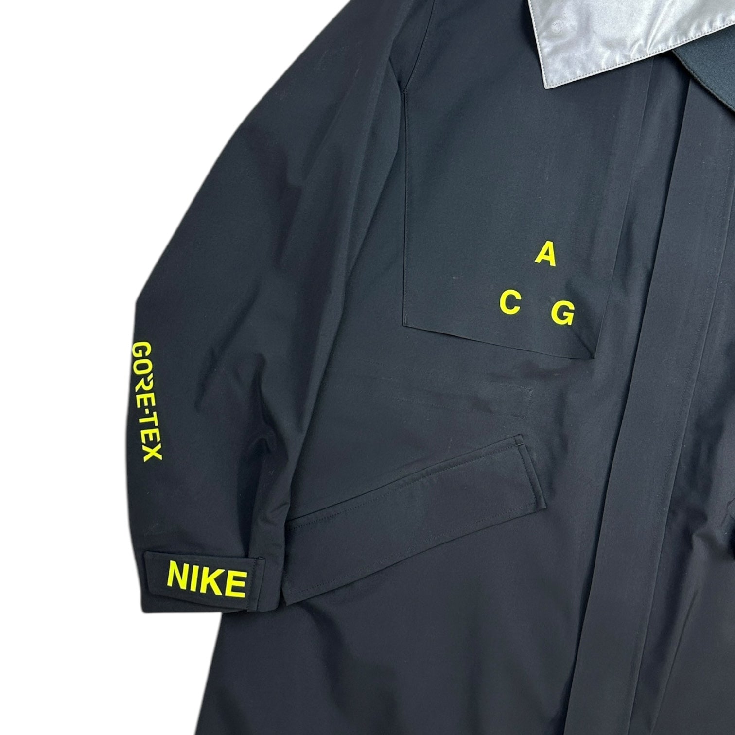 NikeLab x Nike ACG Gore-tex Tench Coat Black