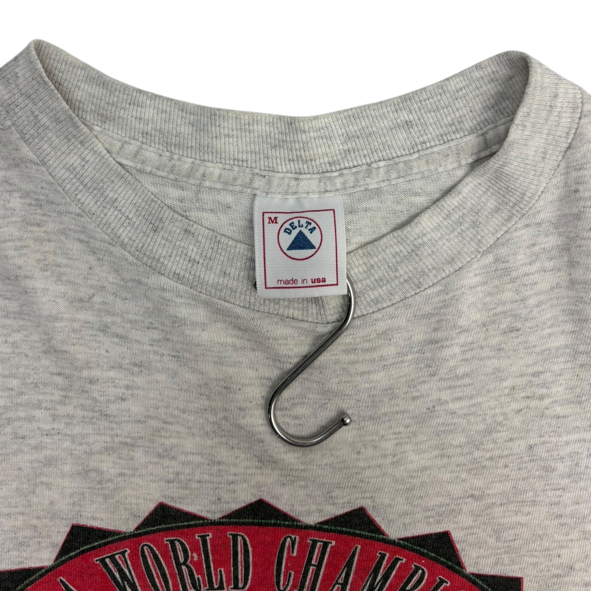 1993 Logo 7 NBA Chicago Bulls World Champions “Three Peat” T-Shirt
