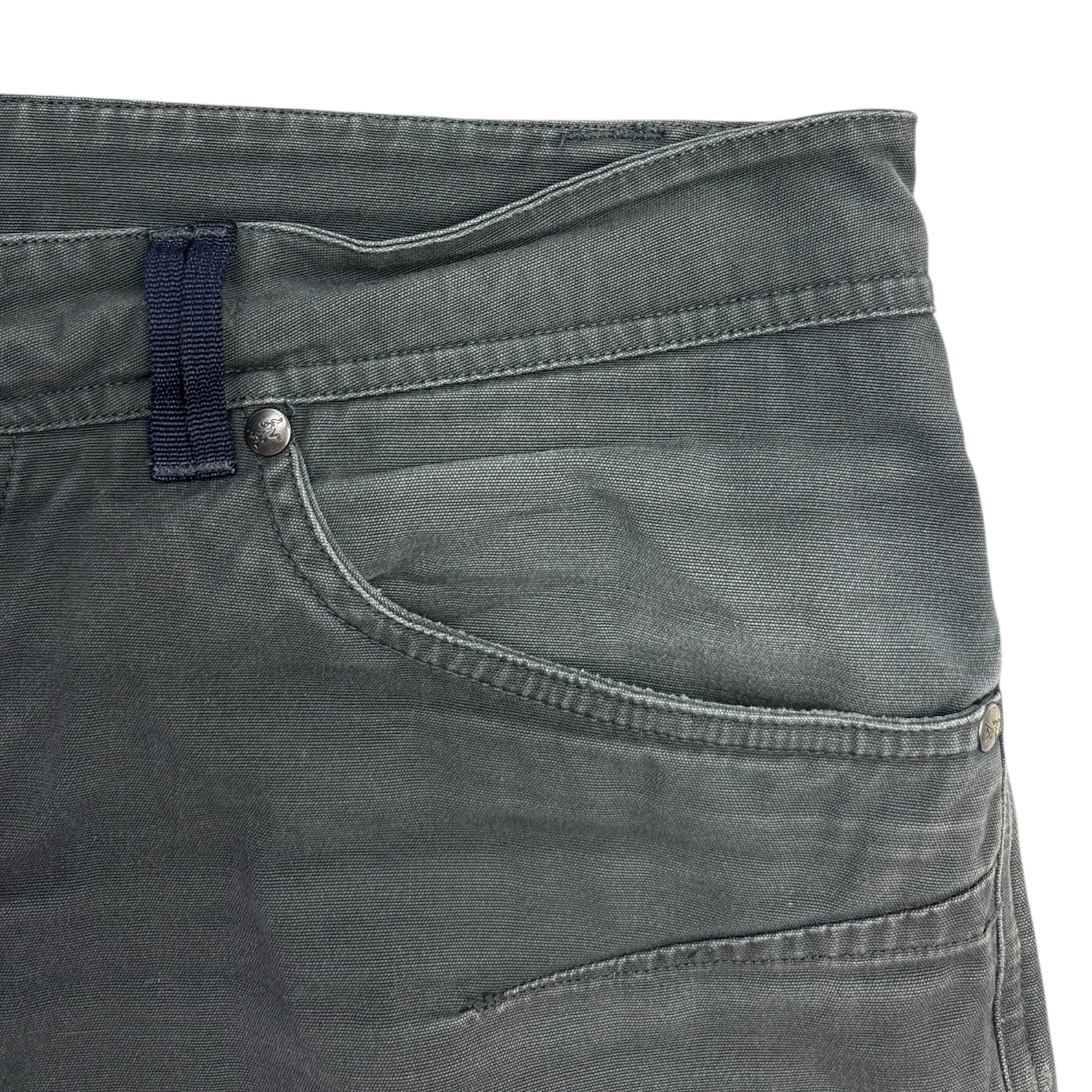 Vintage Arc’teryx Gray Straight Leg Pant