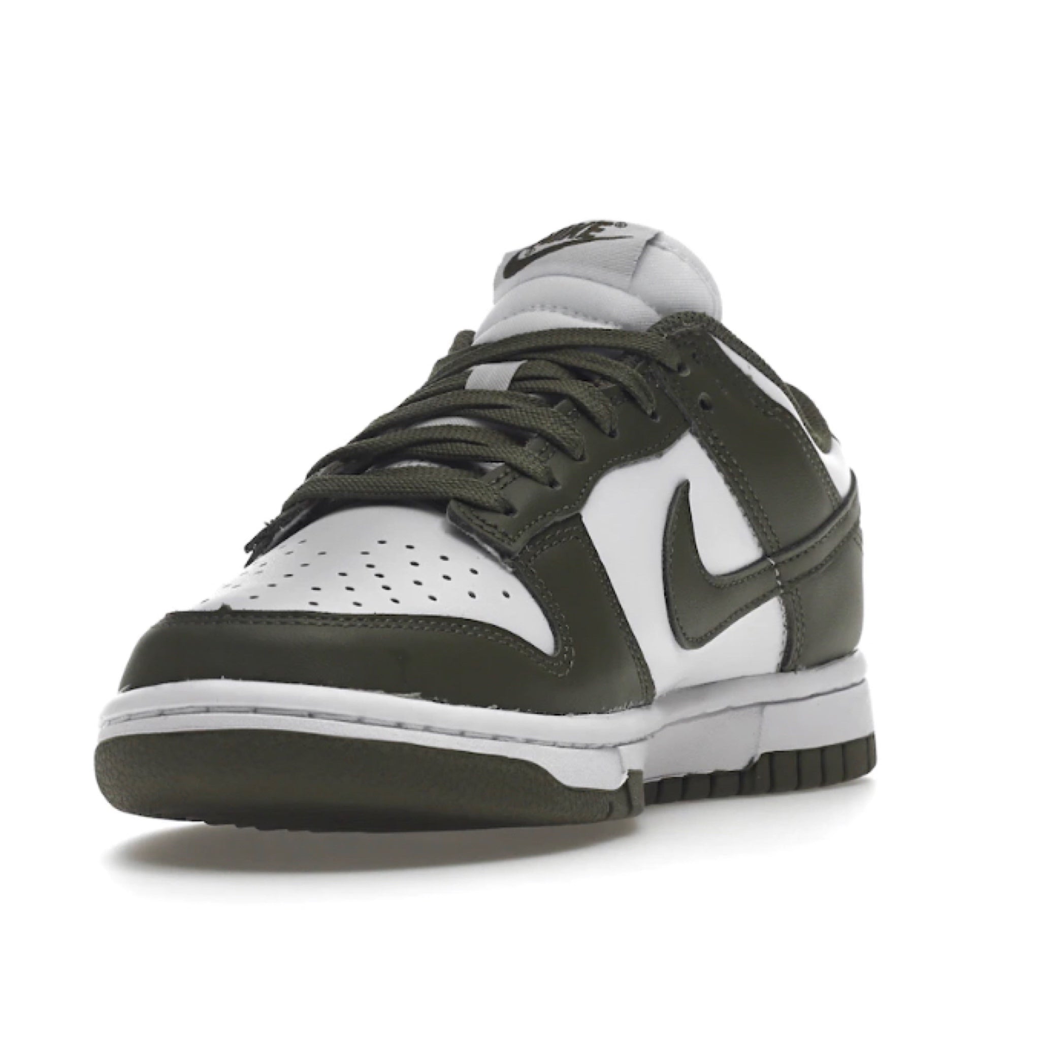 Nike Dunk Low Medium Olive (W)