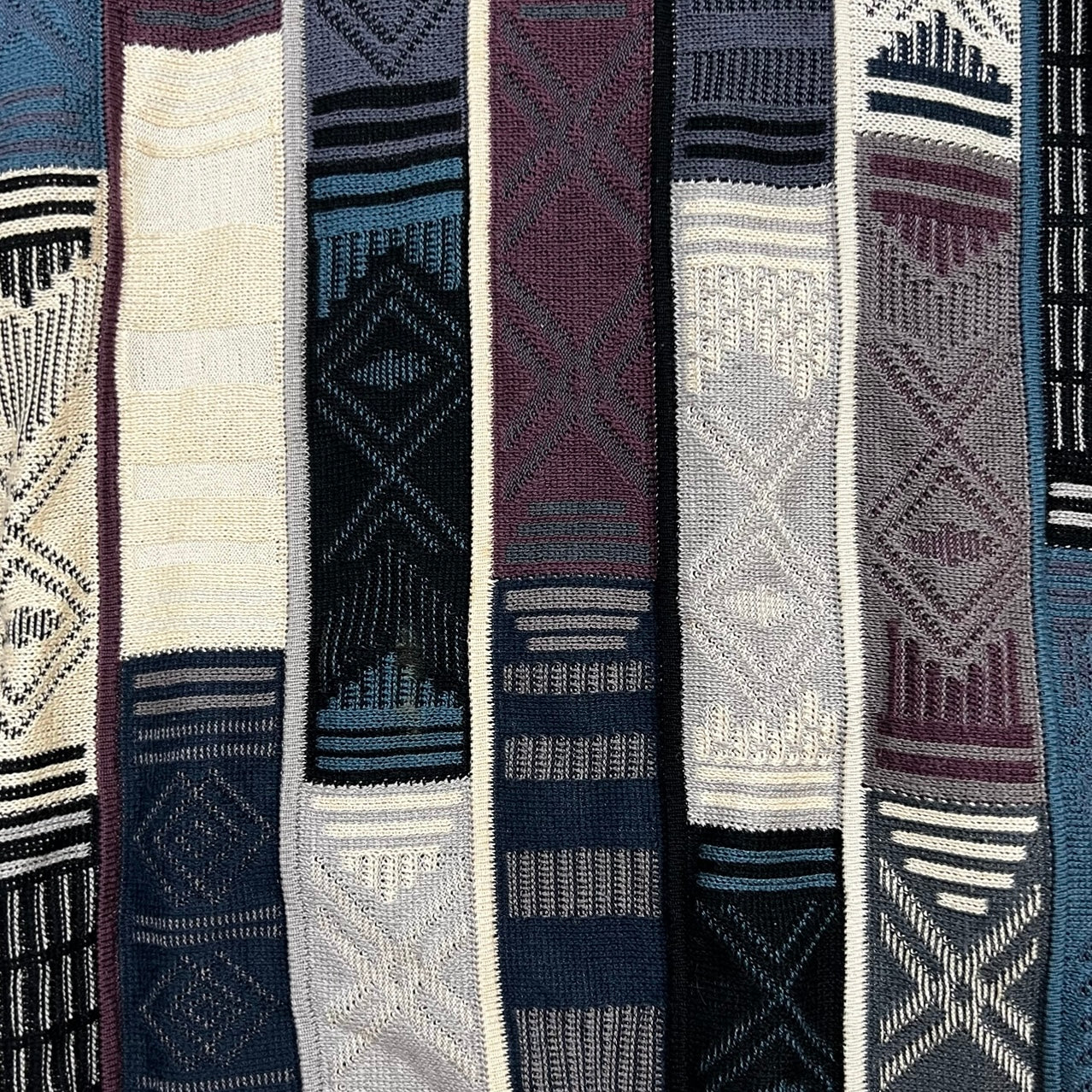 Vintage Tundra 3D Knit Purple/Navy/Multi