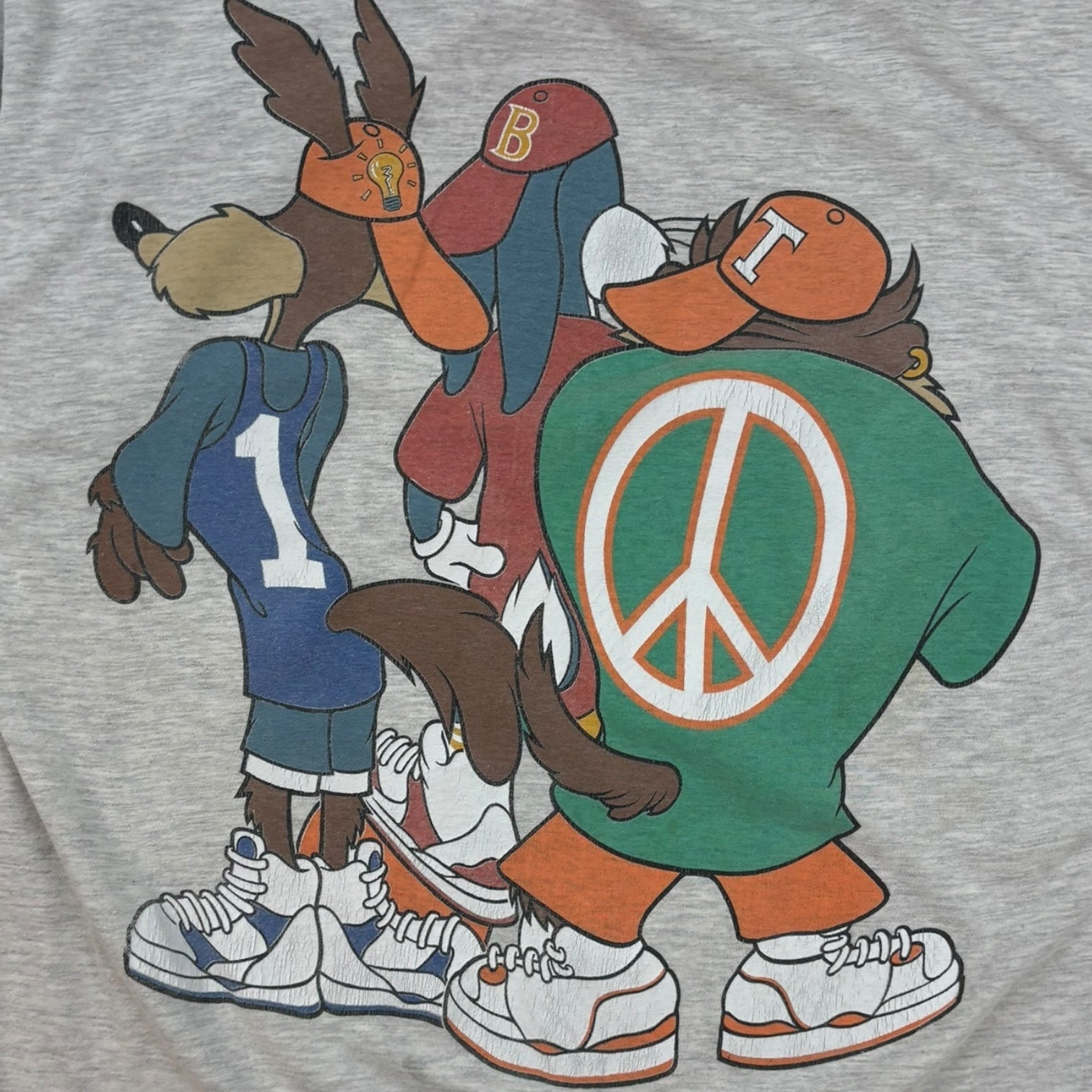 Vintage 1993 Looney Tunes Basketball Team T-Shirt Grey