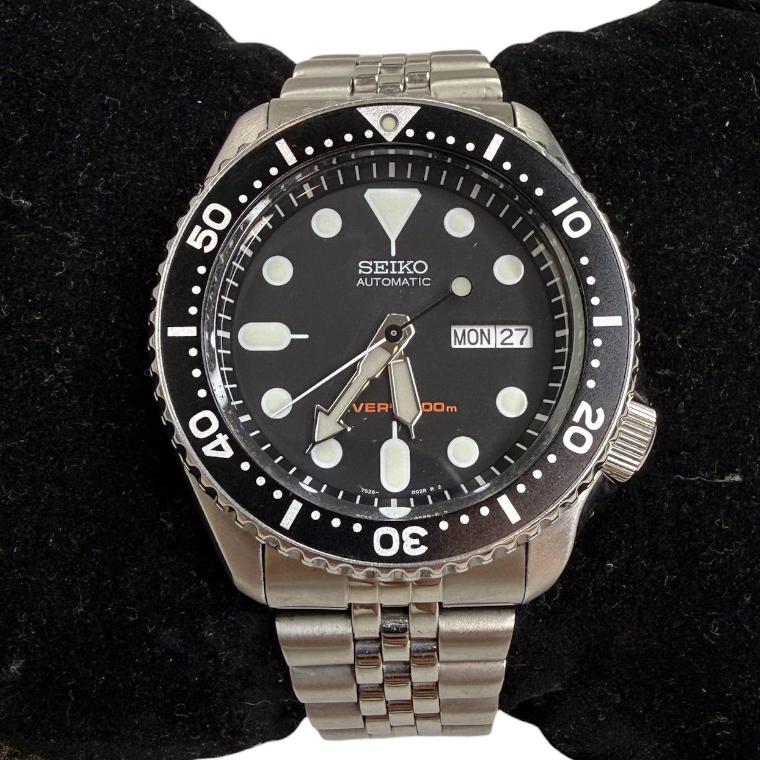 Seiko SKX007K2 Scuba Diver 200M Automatic Watch