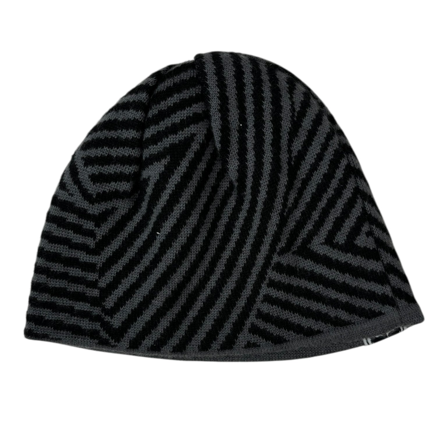 Vintage Y2K Independent Striped Skullcap Beanie Grey/Black