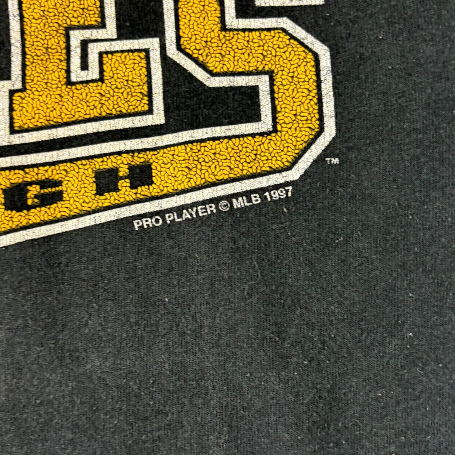 Vintage 1997 Pittsburg Pirates Pro Player T-Shirt Black