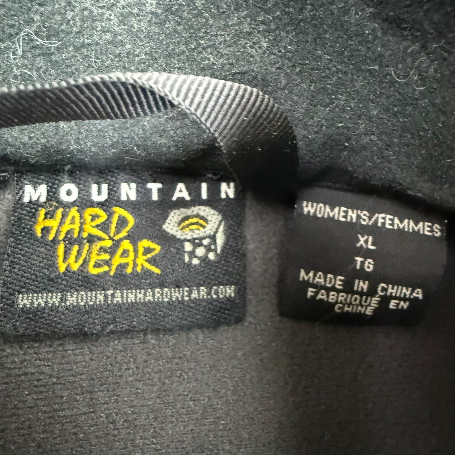 Vintage Women’s Mountain Hardwear Zip Up Jacket Black