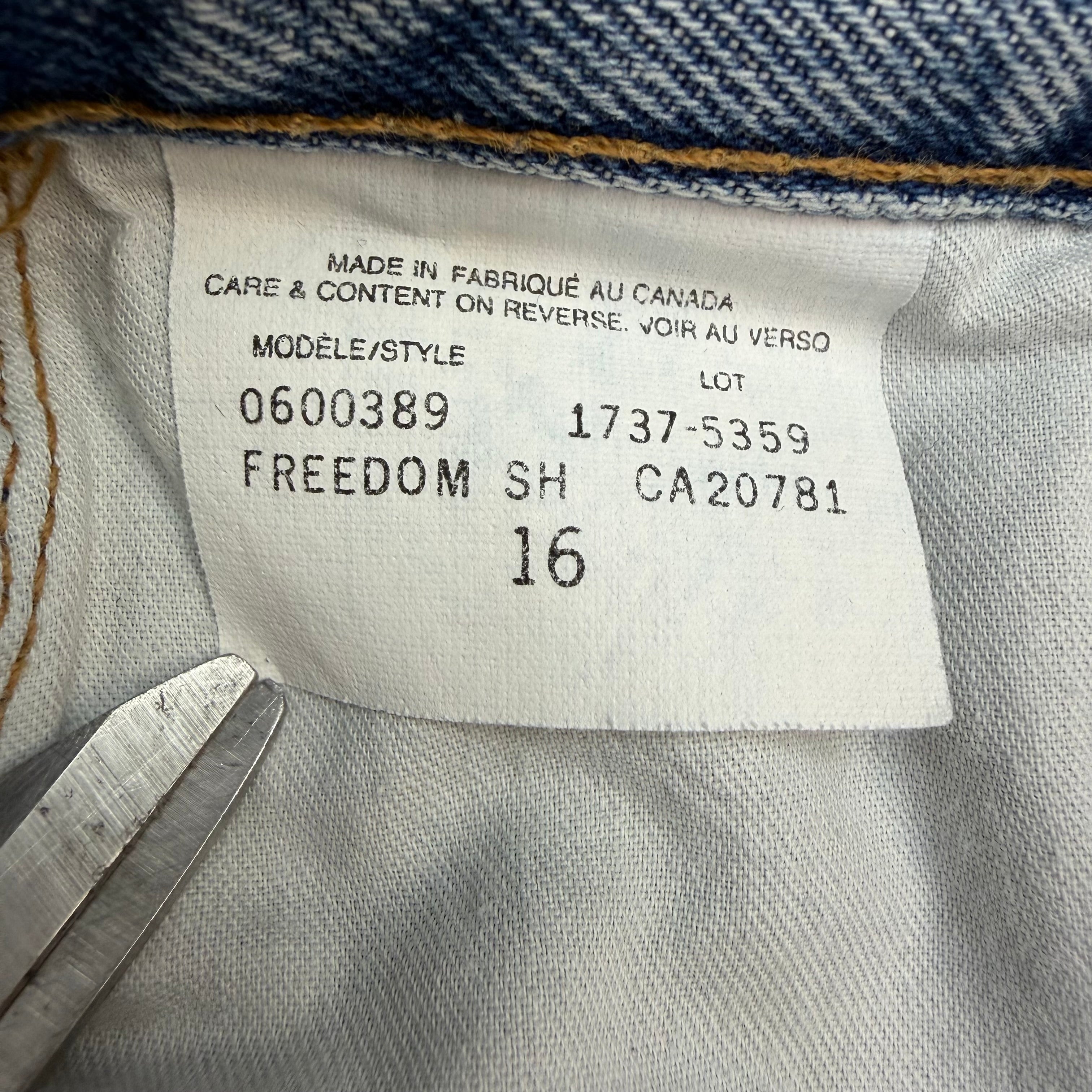 (W) Vintage Tommy Hilfiger Light Wash Denim Shorts Blue