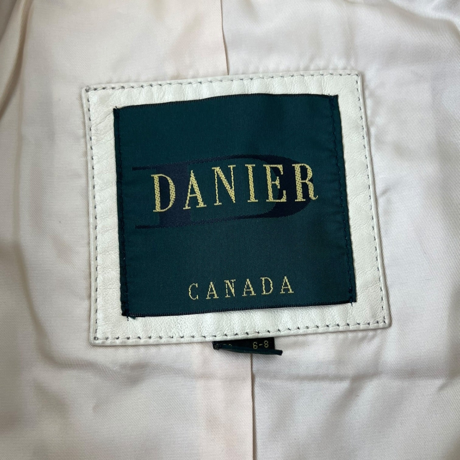 (W) Danier High Neck Leather Jacket White