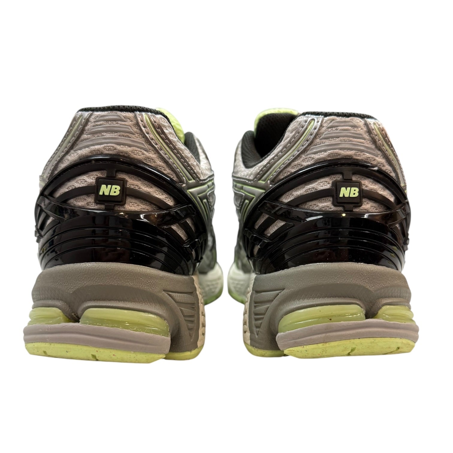 New Balance 1906R Dark Silver Metallic Mint Flash (Used)
