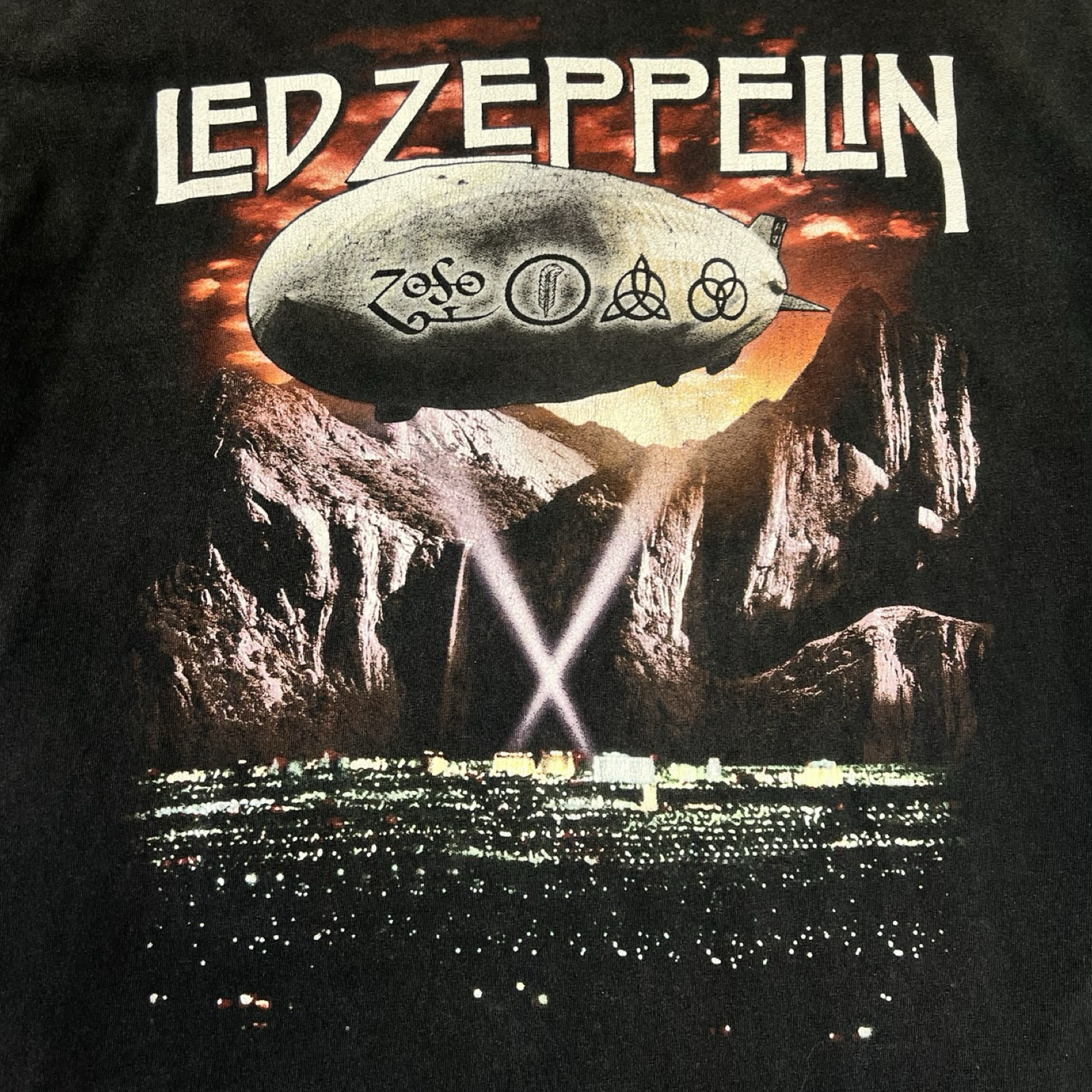Vintage Led Zeppelin Zoso Blimp Graphic T-Shirt Black