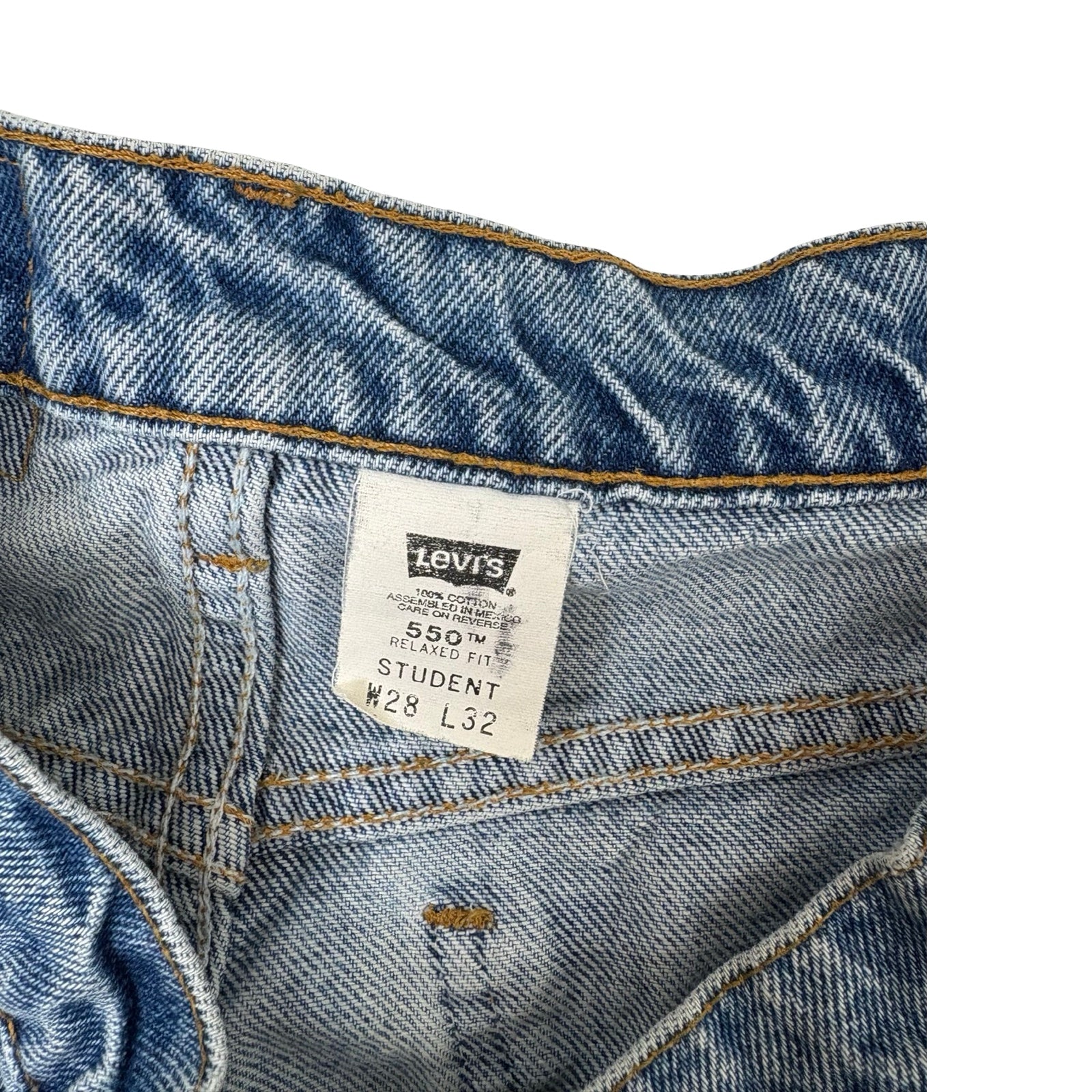 Vintage Levi’s 550 Relaxed Fit Medium Wash Denim