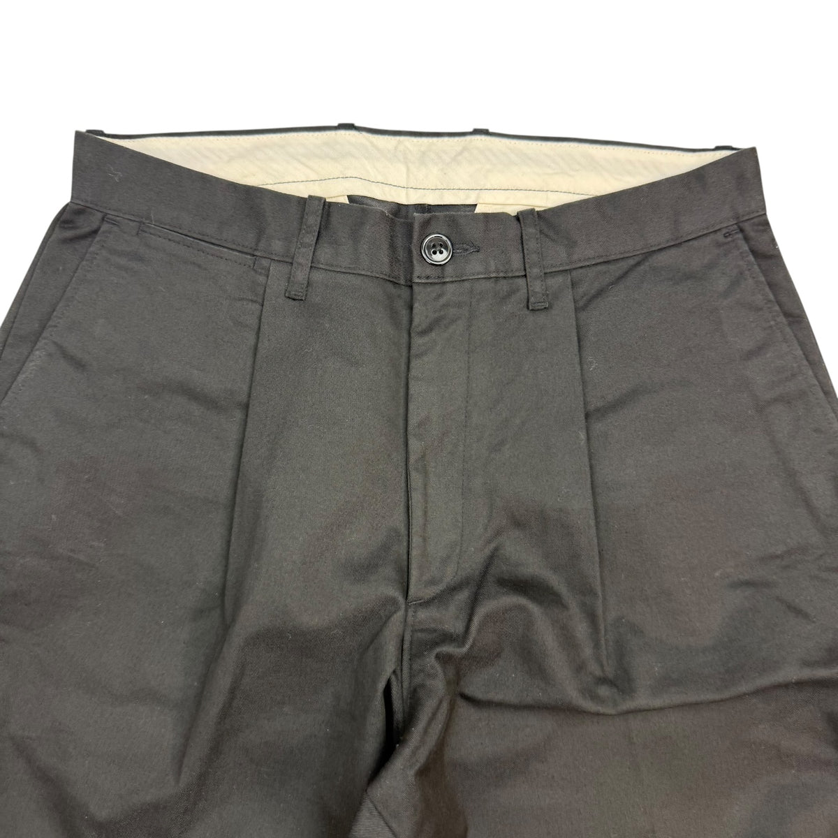 Neighbourhood Pleated Cropped Trousers Black