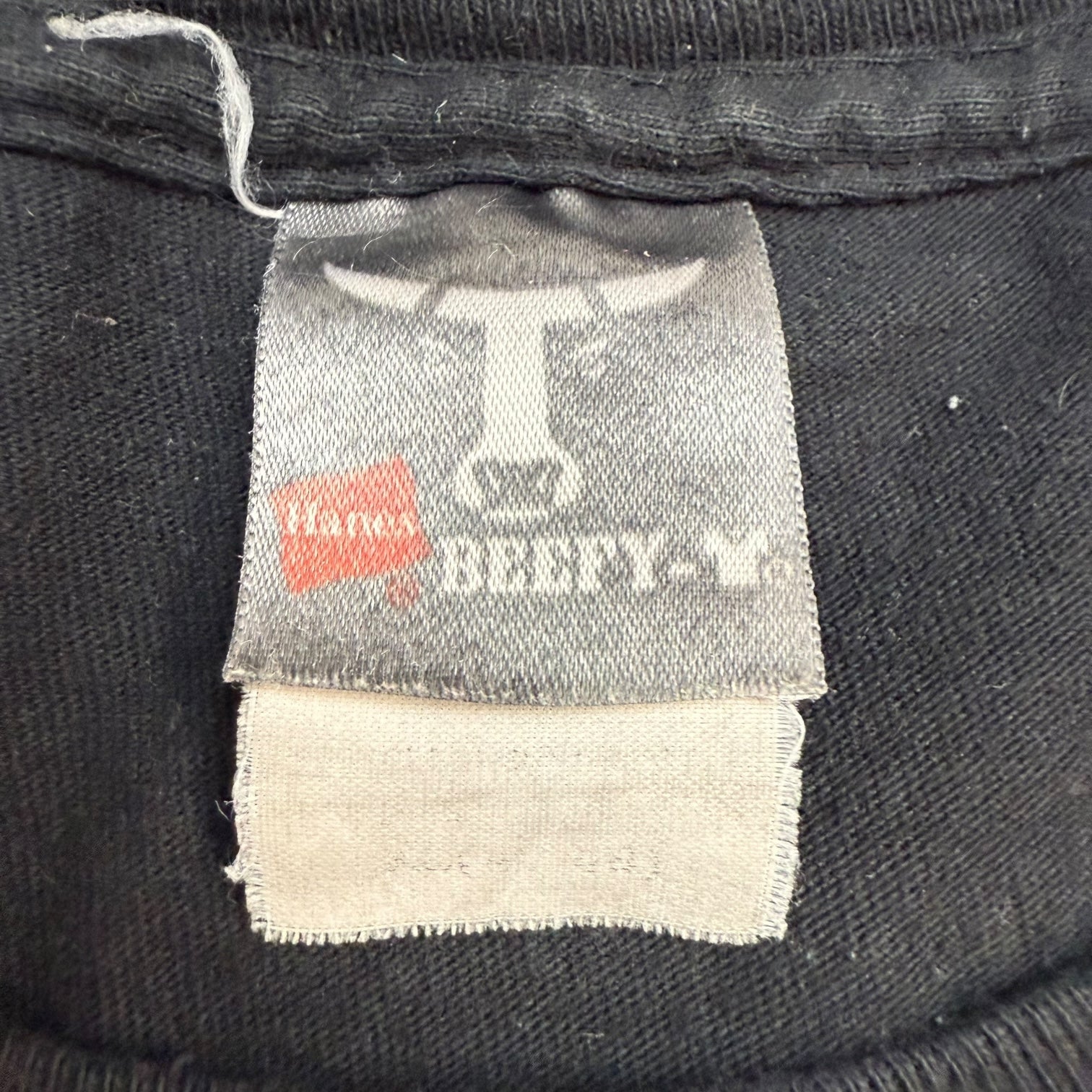 Vintage Apple Manhattan Village Staff Tee Black