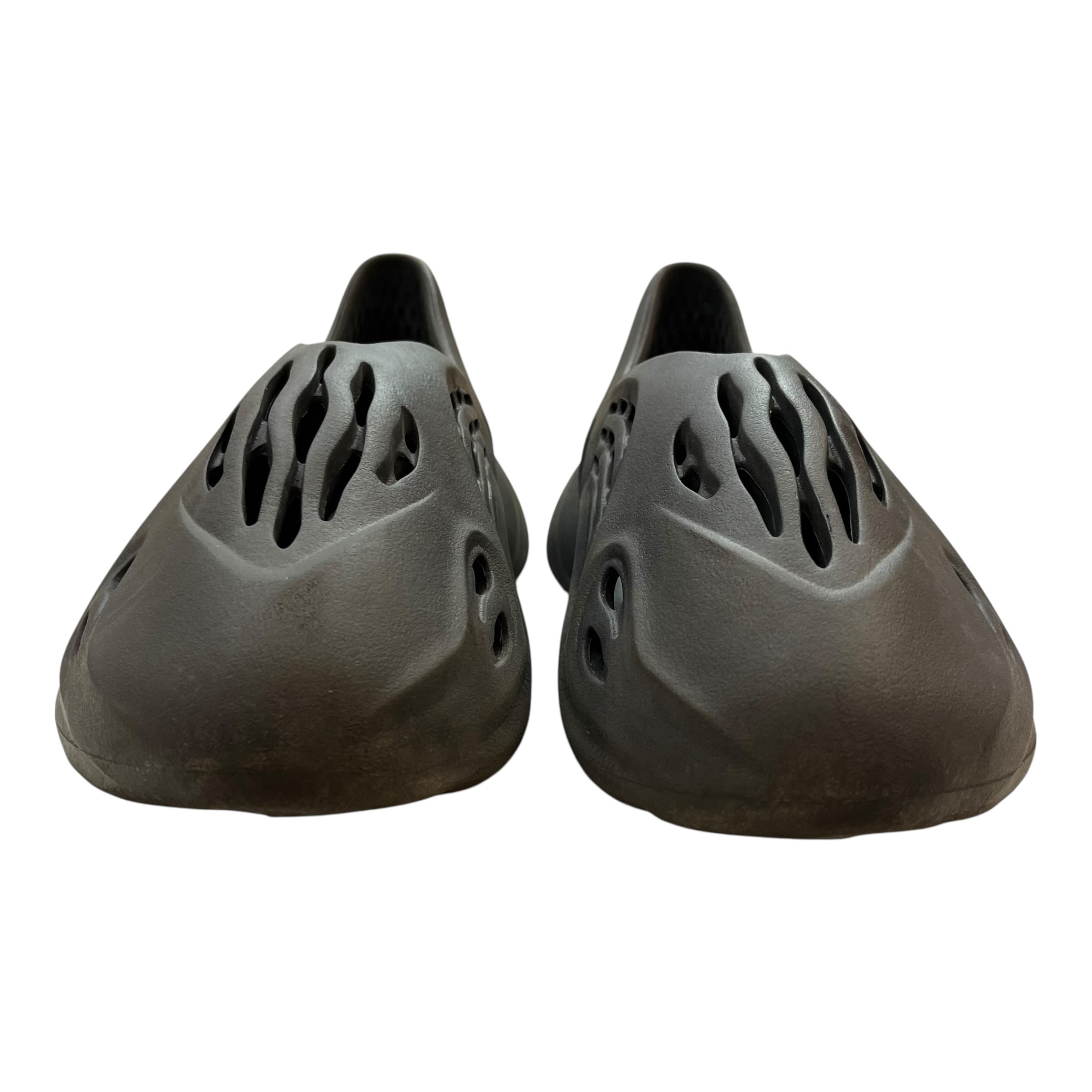 Yeezy Foam RNR Carbon (Used)