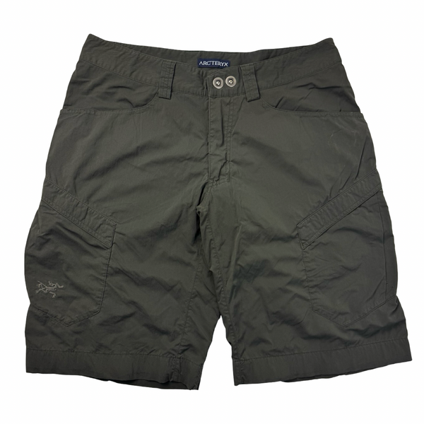 Arc’teryx Light Weight Cargo Shorts Green
