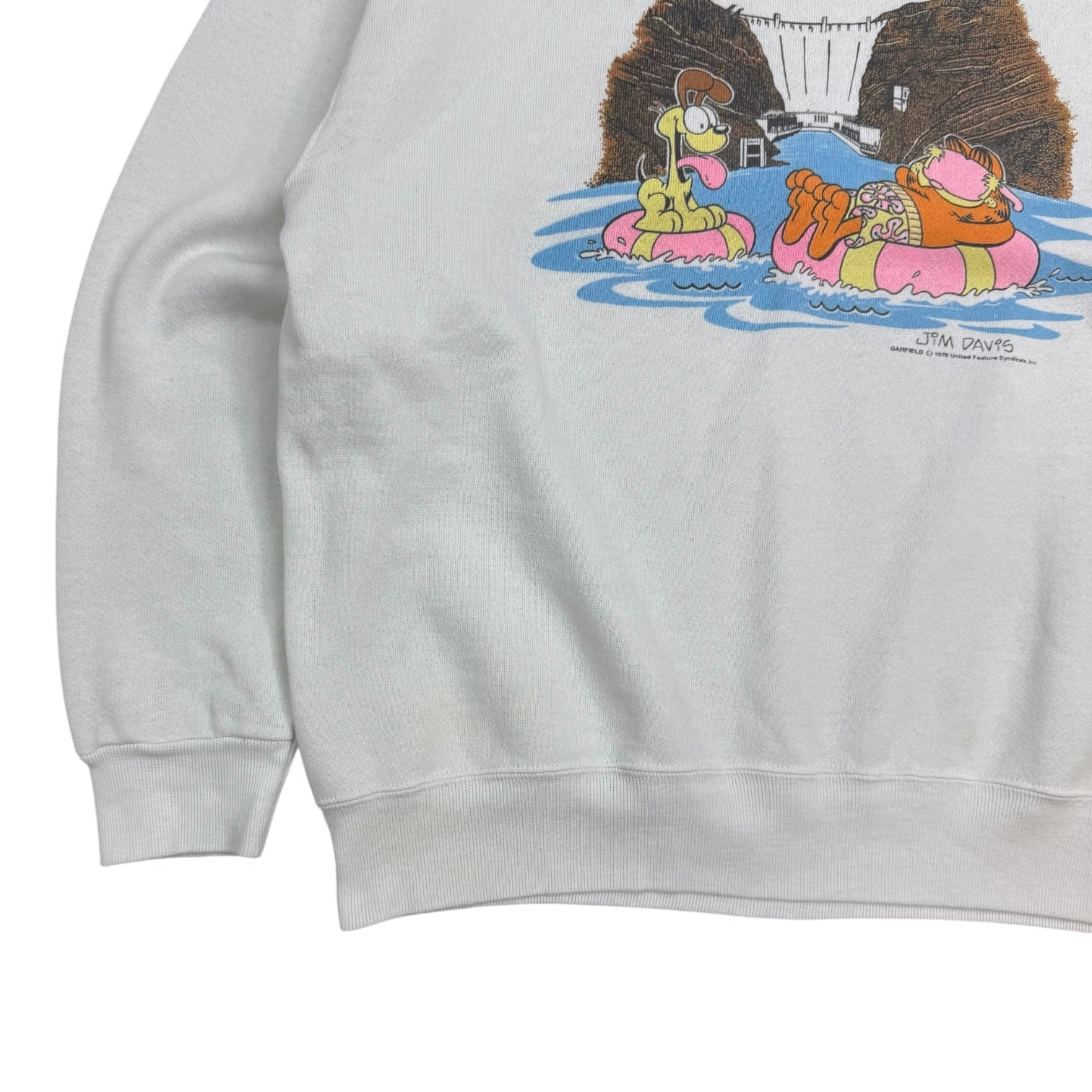 1990’s Garfield Hoover Dam Crewneck White