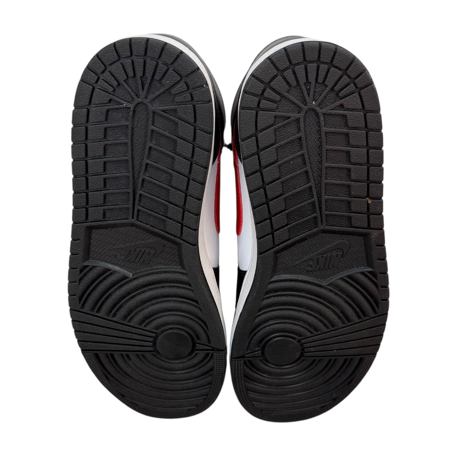 Jordan 1 Low Diamond Shorts (Used)
