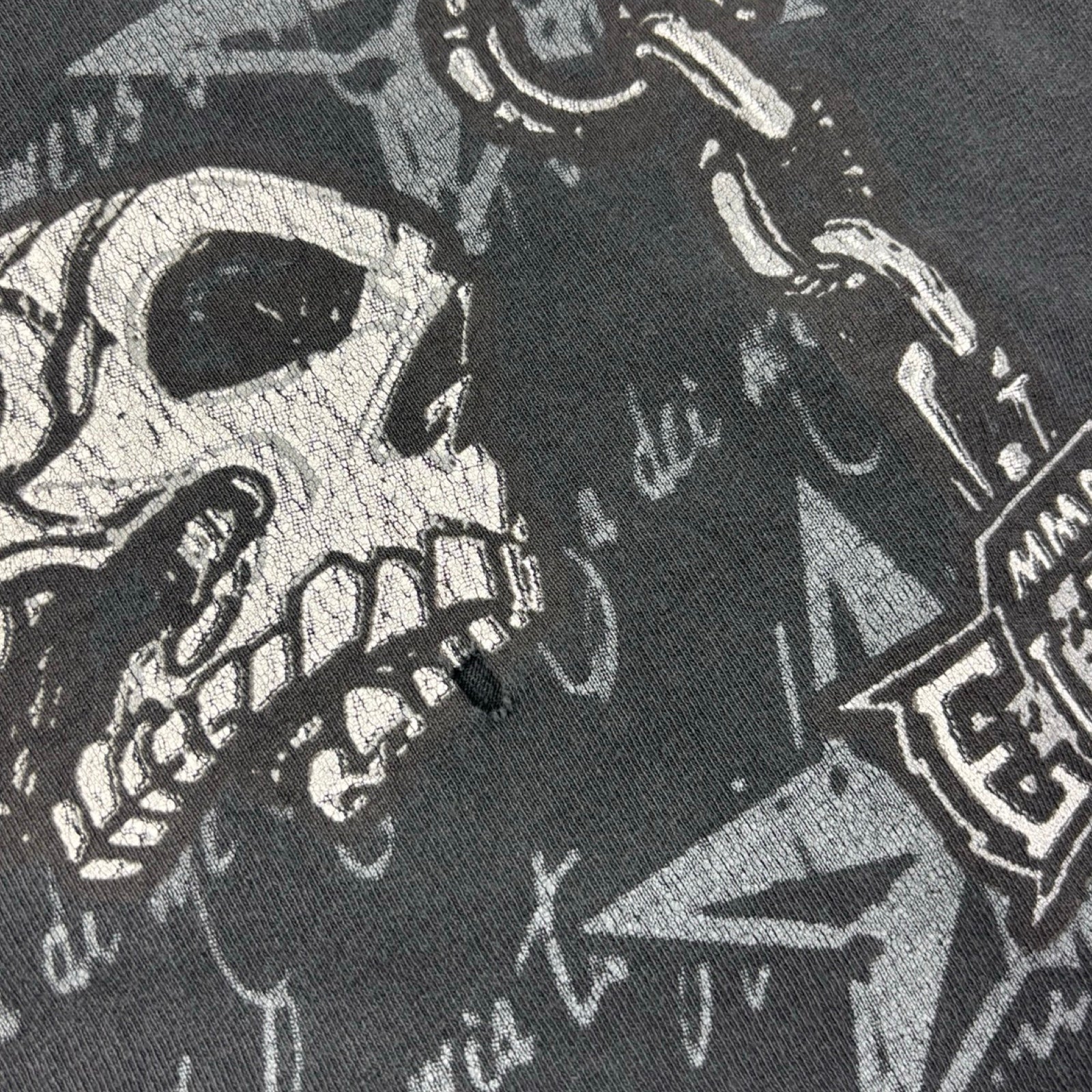 Vintage Y2K MMA Elite Fearless Skulls T-Shirt Washed Black