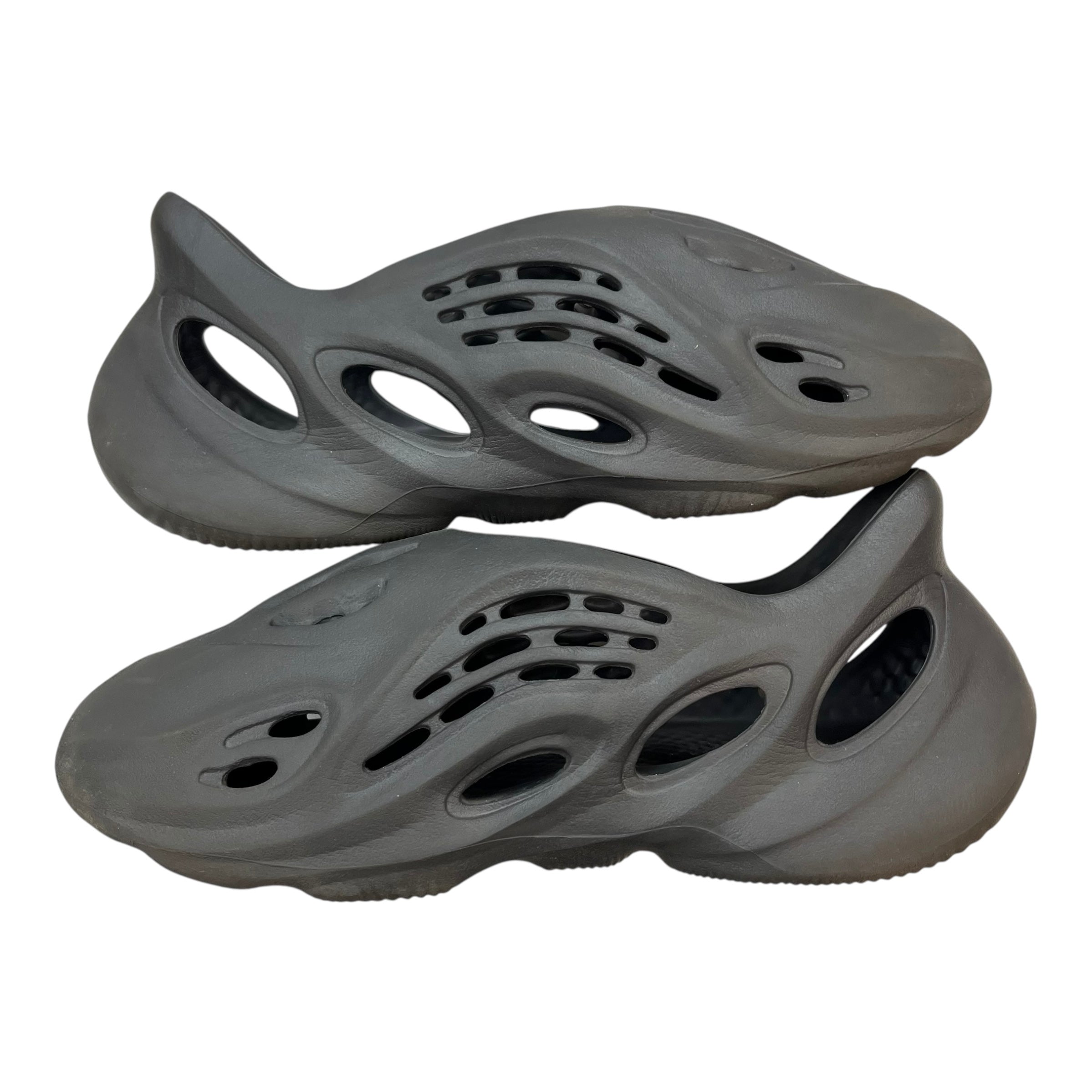 Yeezy Foam RNR Carbon (Used)