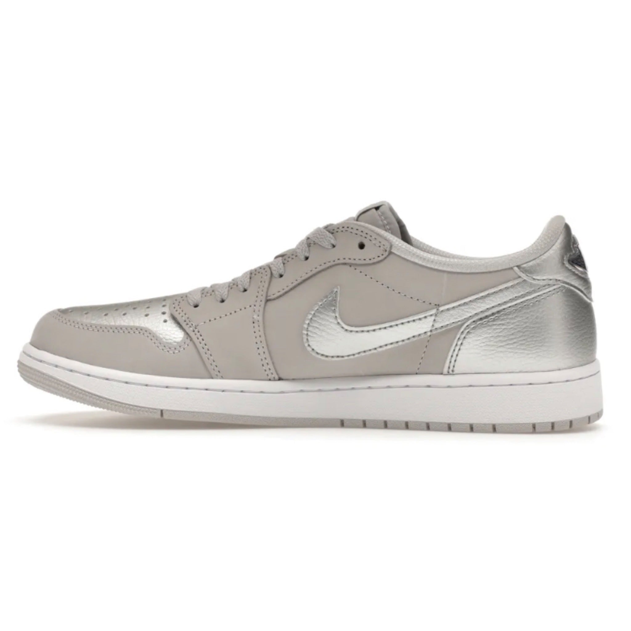 Jordan 1 Low OG Metallic Silver