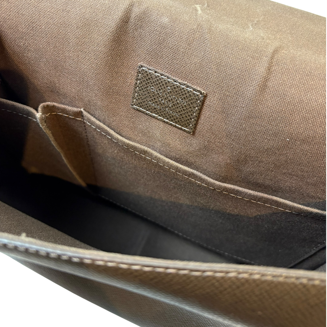 Louis Vuitton Taiga Leather Andrei Brown