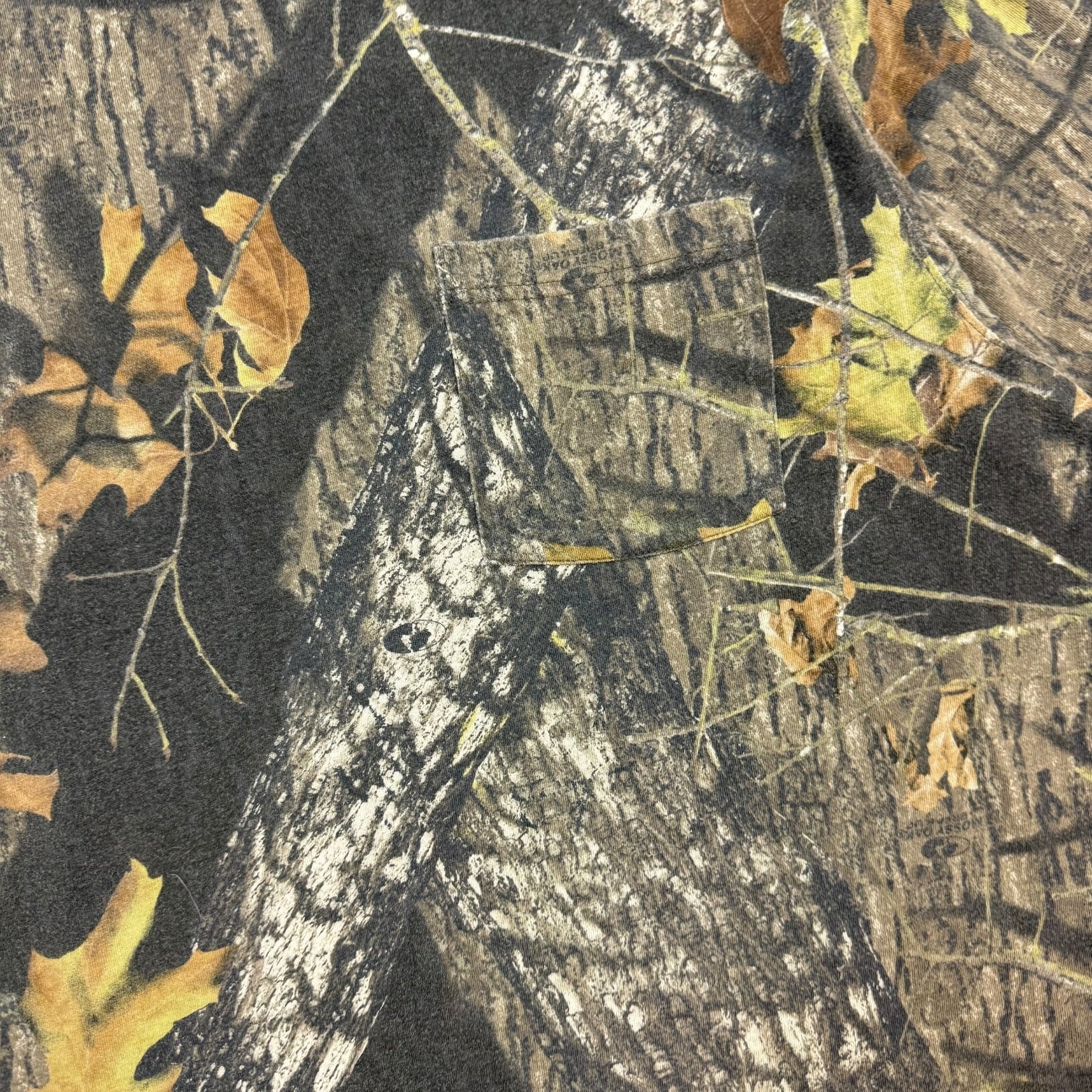 Vintage Mossy Oak Pocket Tee Camo