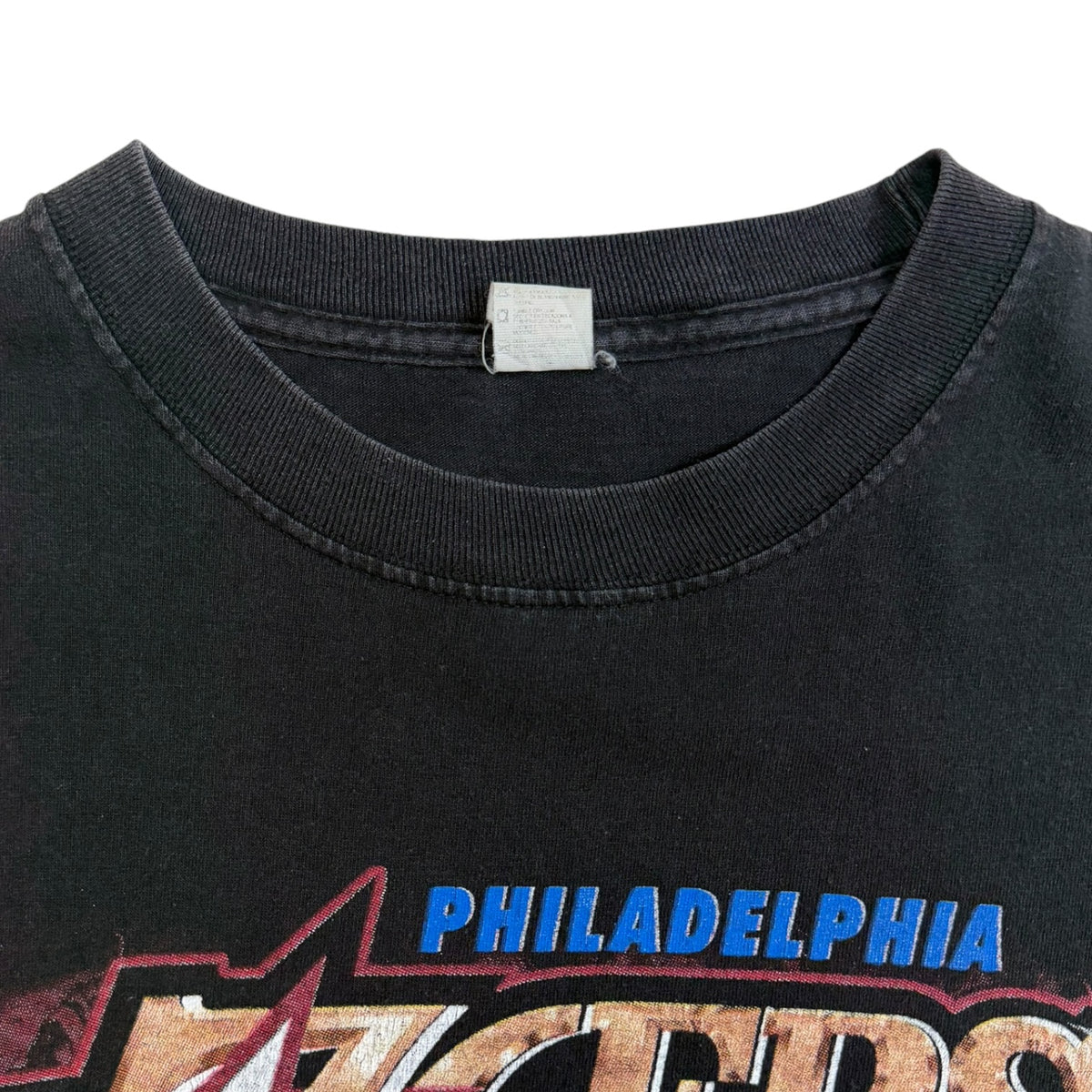 Vintage 2001 Philadelphia 76ers NBA Eastern Conference Champions T-Shirt Black
