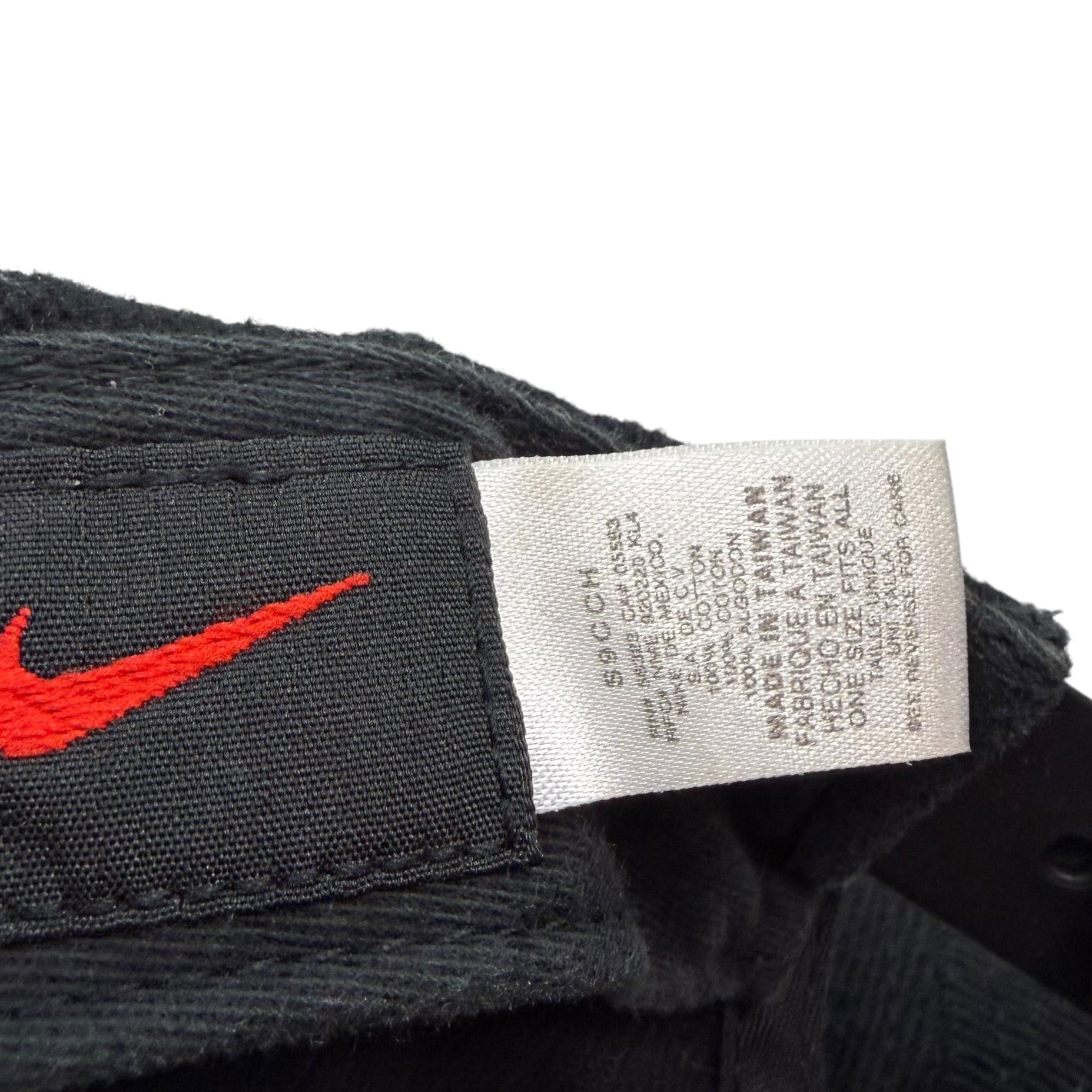 Vintage Nike Embroidered Swoosh Snapback Hat Black
