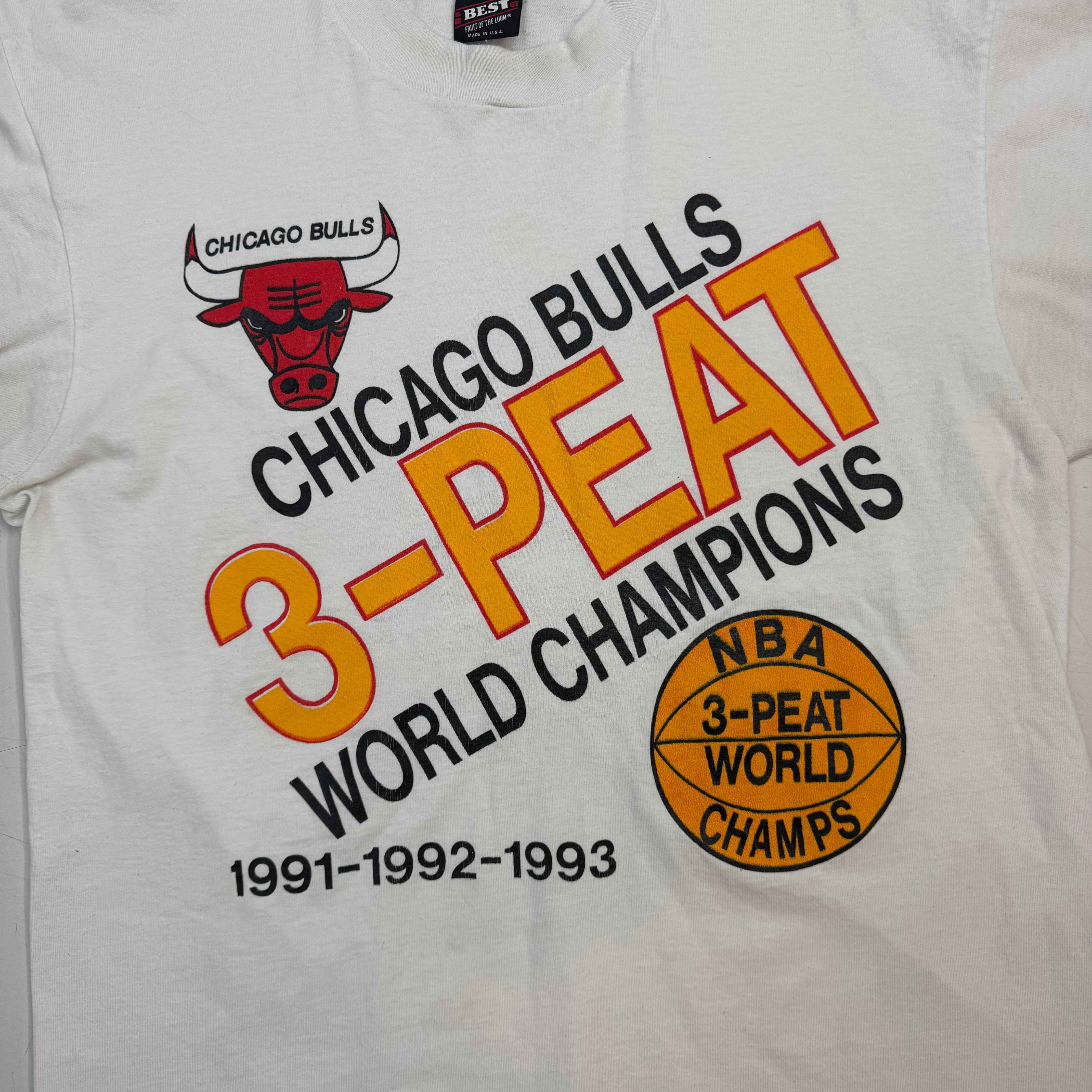 Vintage Chicago Bulls 3-Peat T-Shirt White