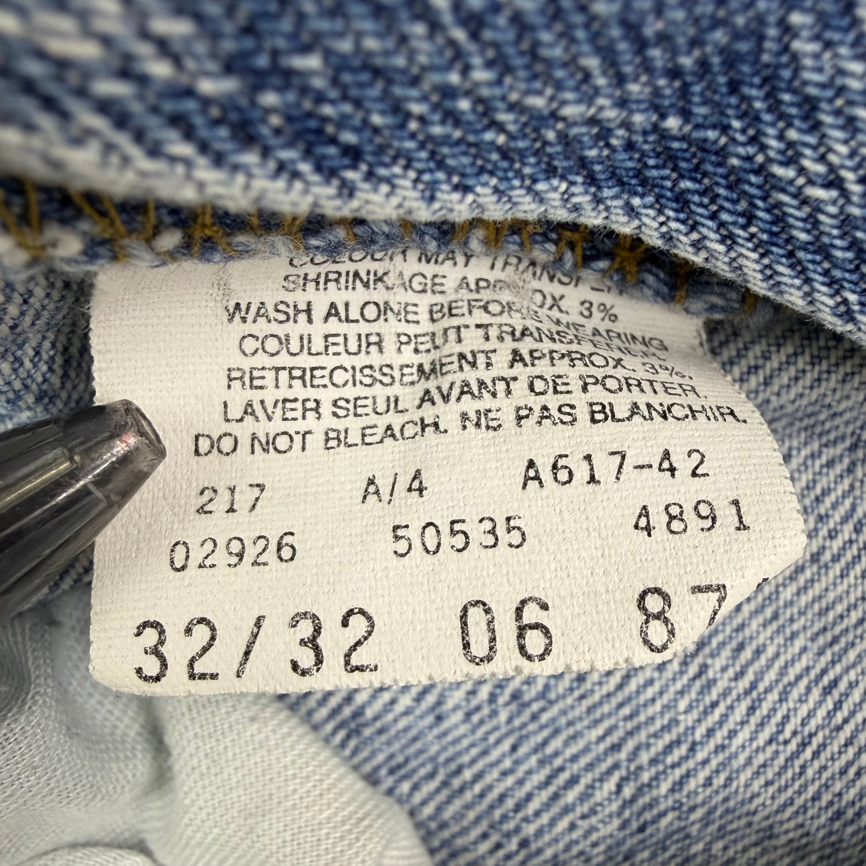 Vintage Levi’s 535 Light Wash Denim Jeans Blue