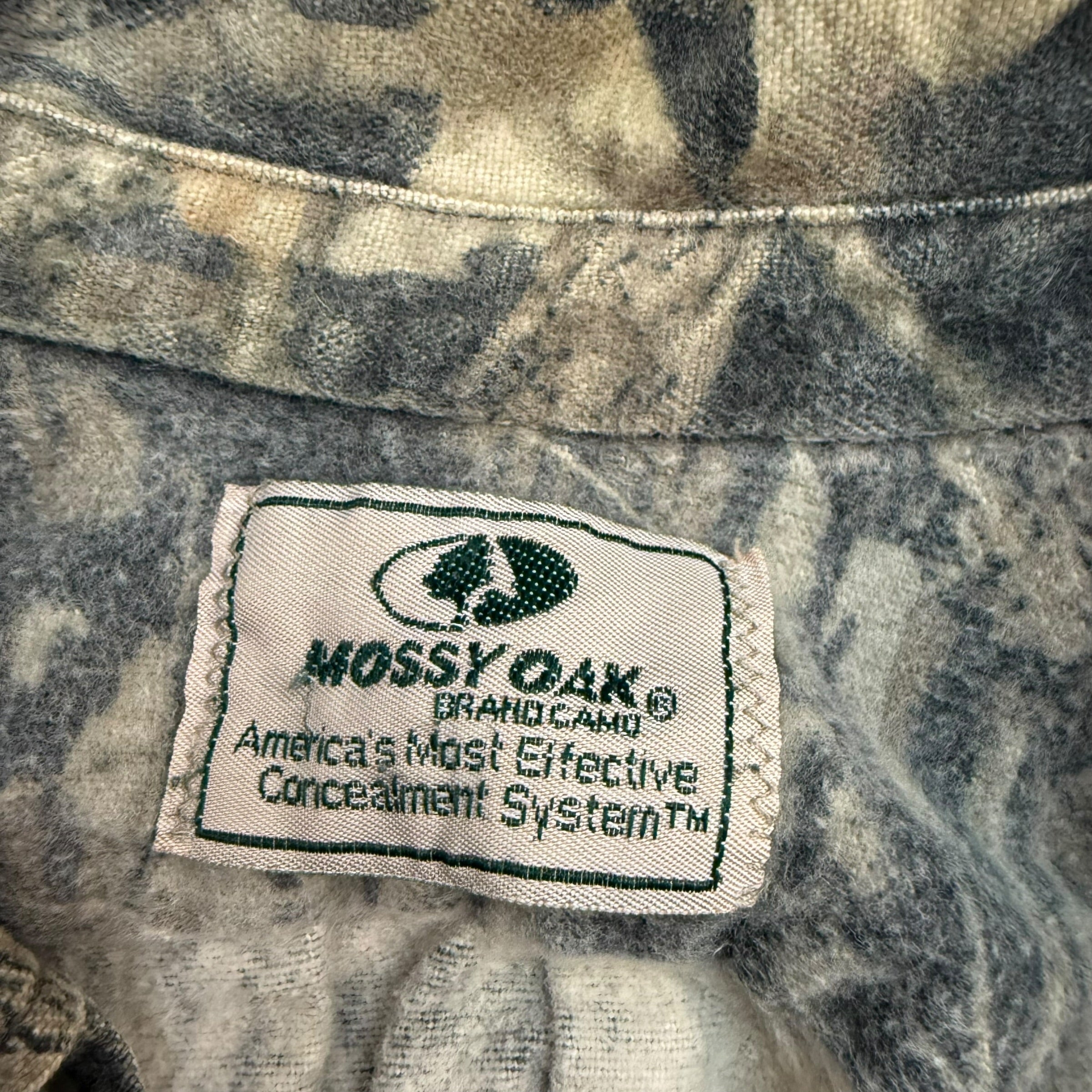 Vintage Mossy Oak Button Up Shirt Camo
